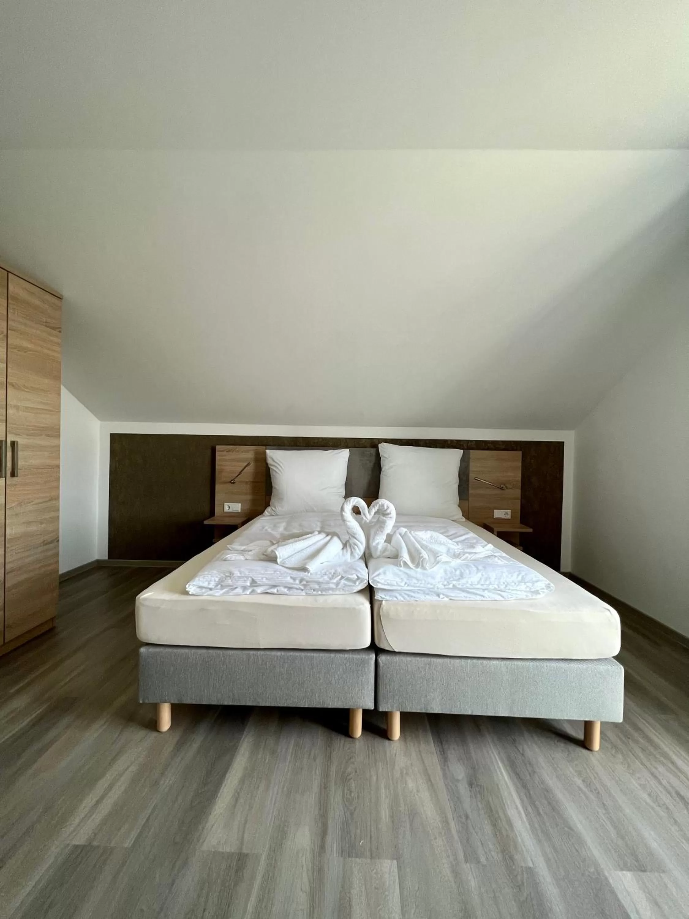 Photo of the whole room, Bed in Hotel Ocean