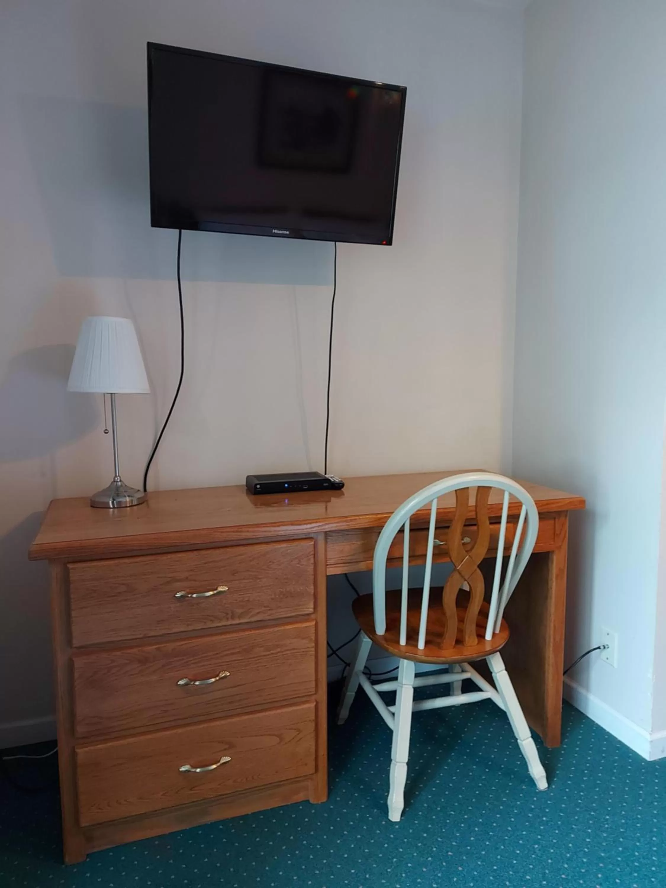 TV and multimedia in Richter Pass Beach Resort