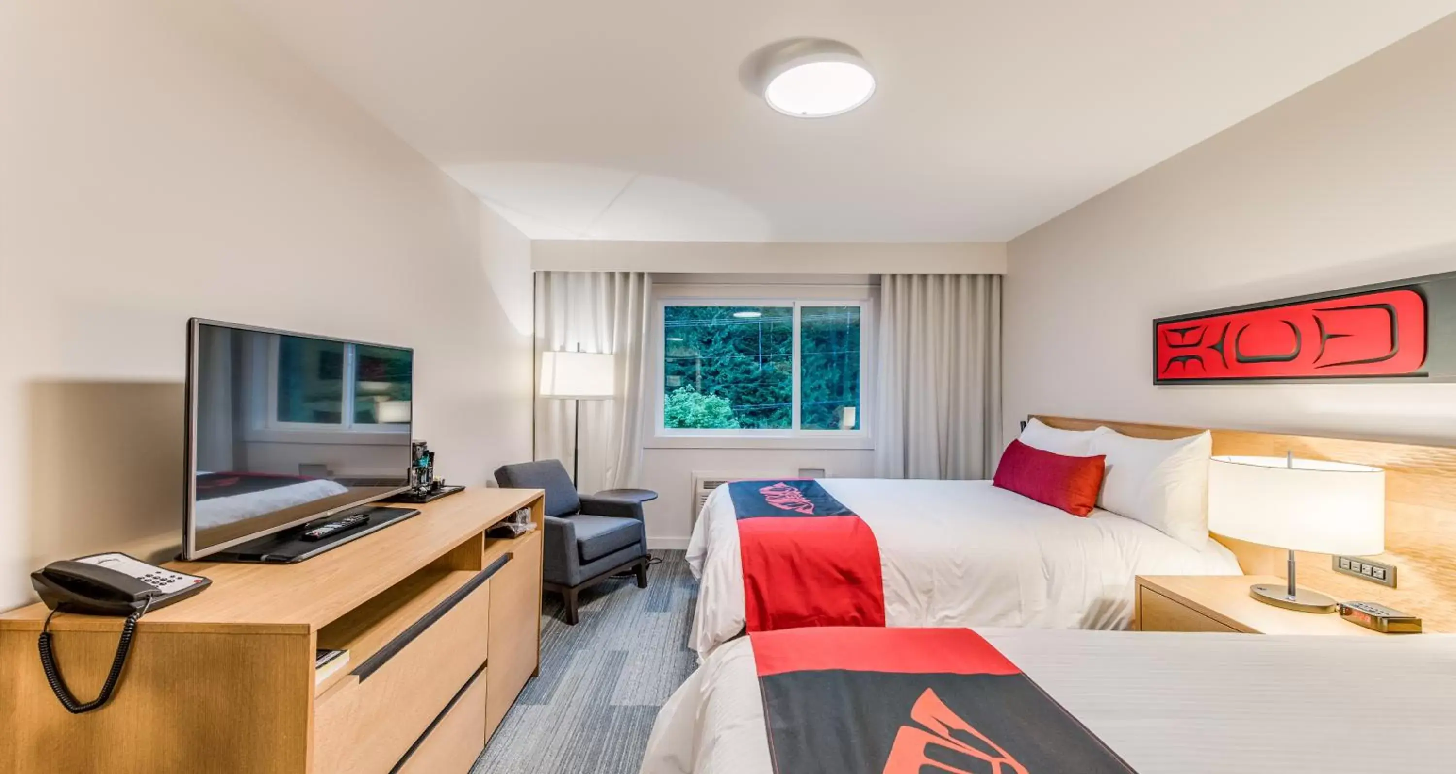 Deluxe Queen Room with Two Queen Beds in Kwa'lilas Hotel Deluxe Queen Room with Two Queen Beds in Kwa'lilas Hotel