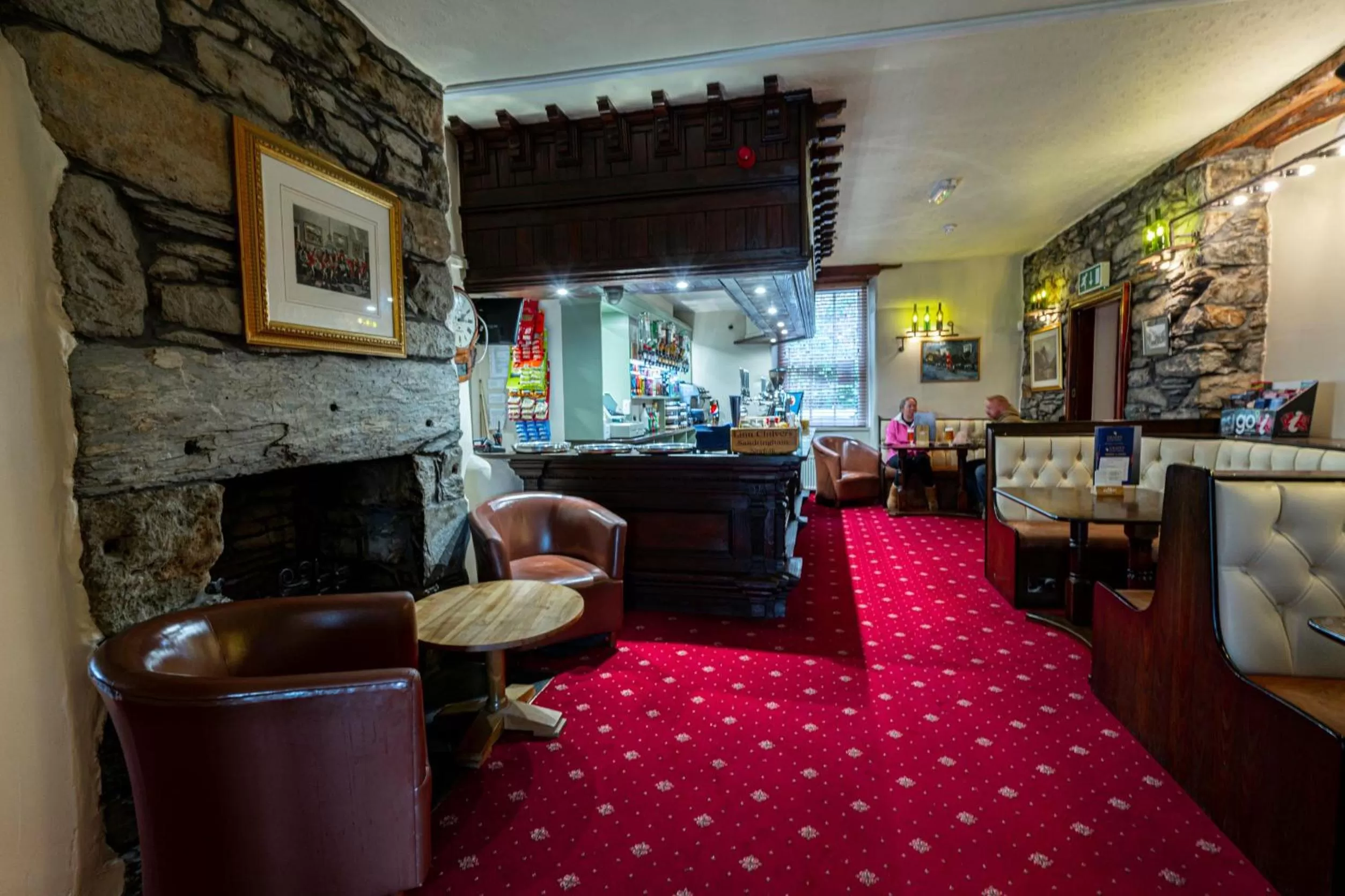 Lounge or bar in Grapes Hotel, Bar & Restaurant Snowdonia Nr Zip World