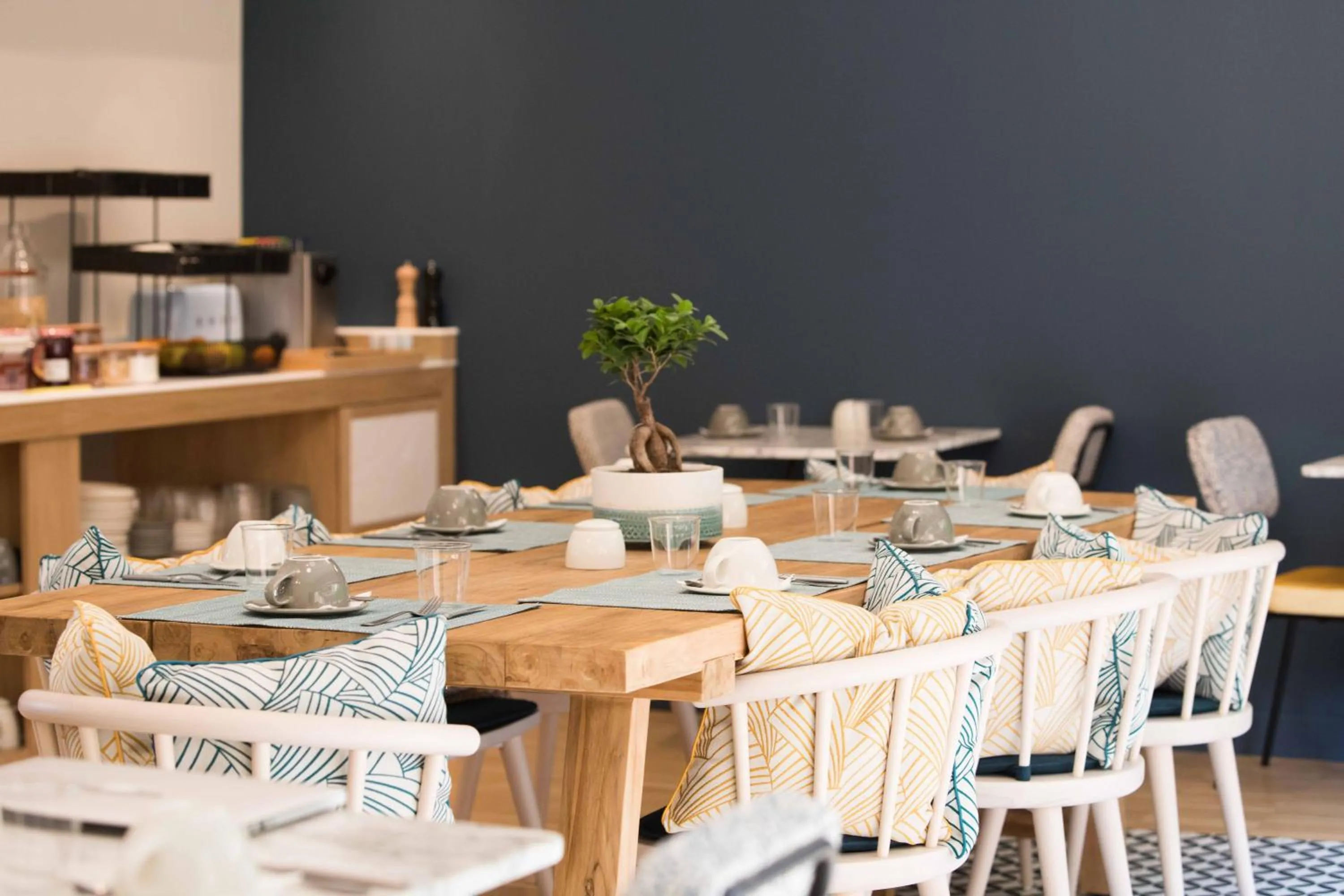 Restaurant/places to eat in T Boutique Hotel