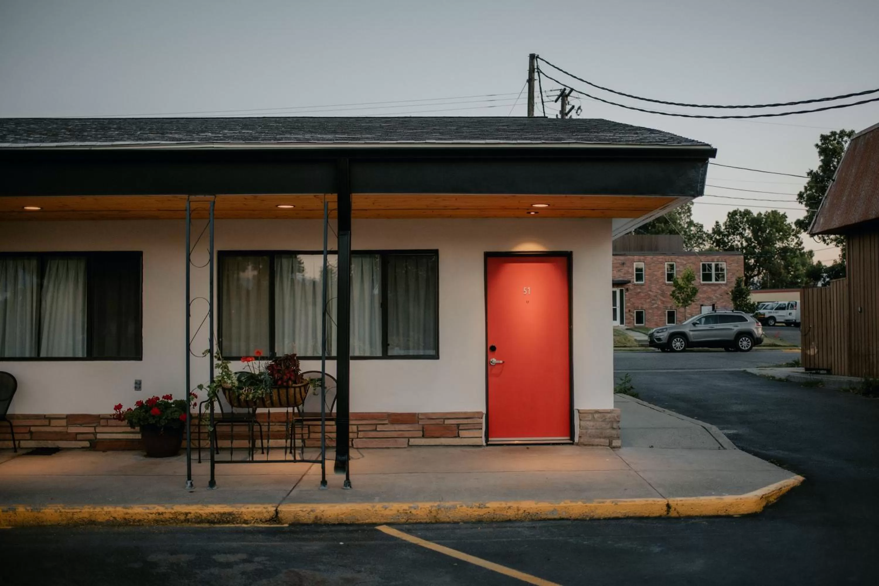 Property building in Sapphire Motel Midtown Bozeman