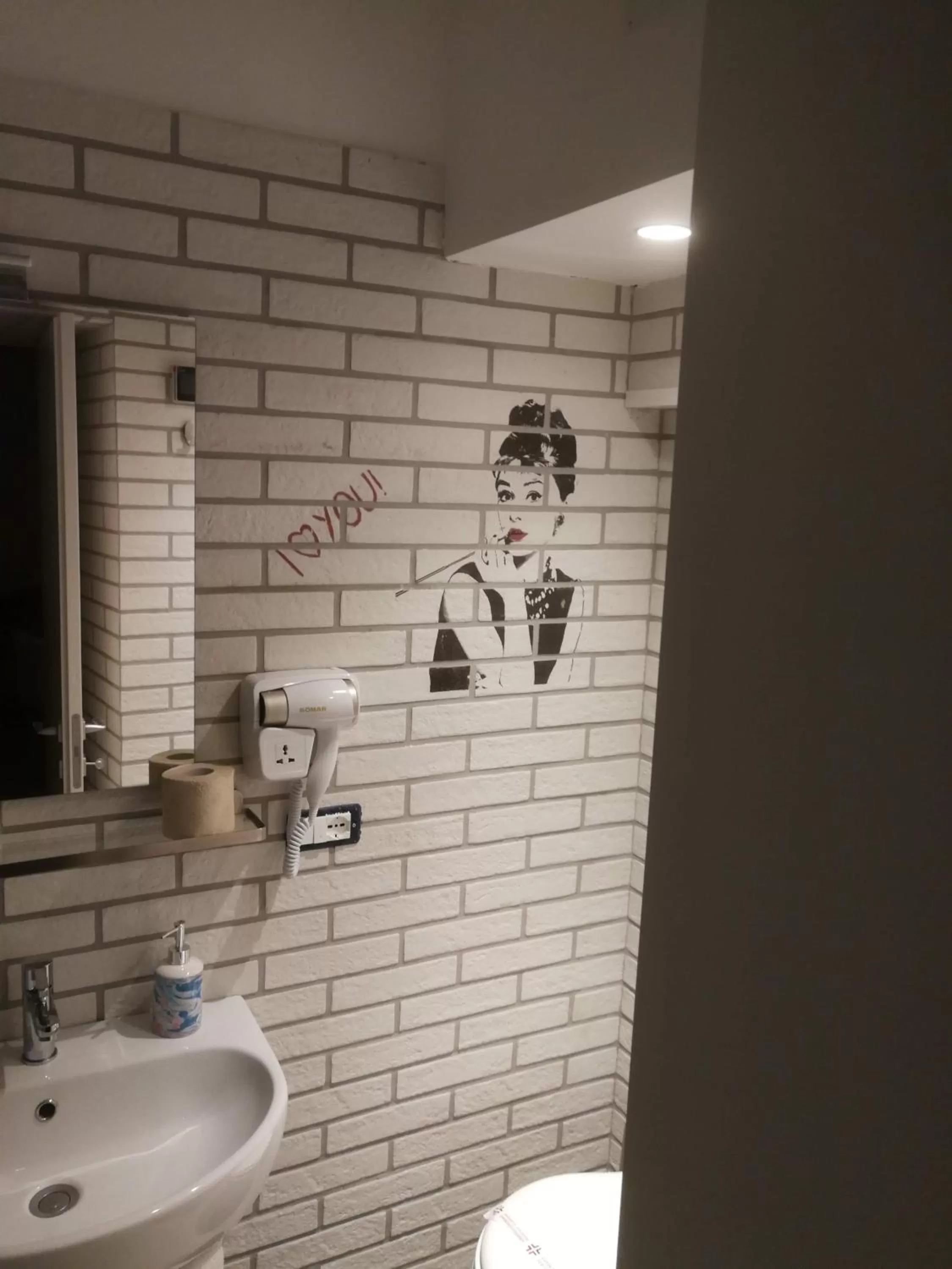 Bathroom in San Francesco Rooms and Apartment with Terrace in Palermo Locazione Turistica