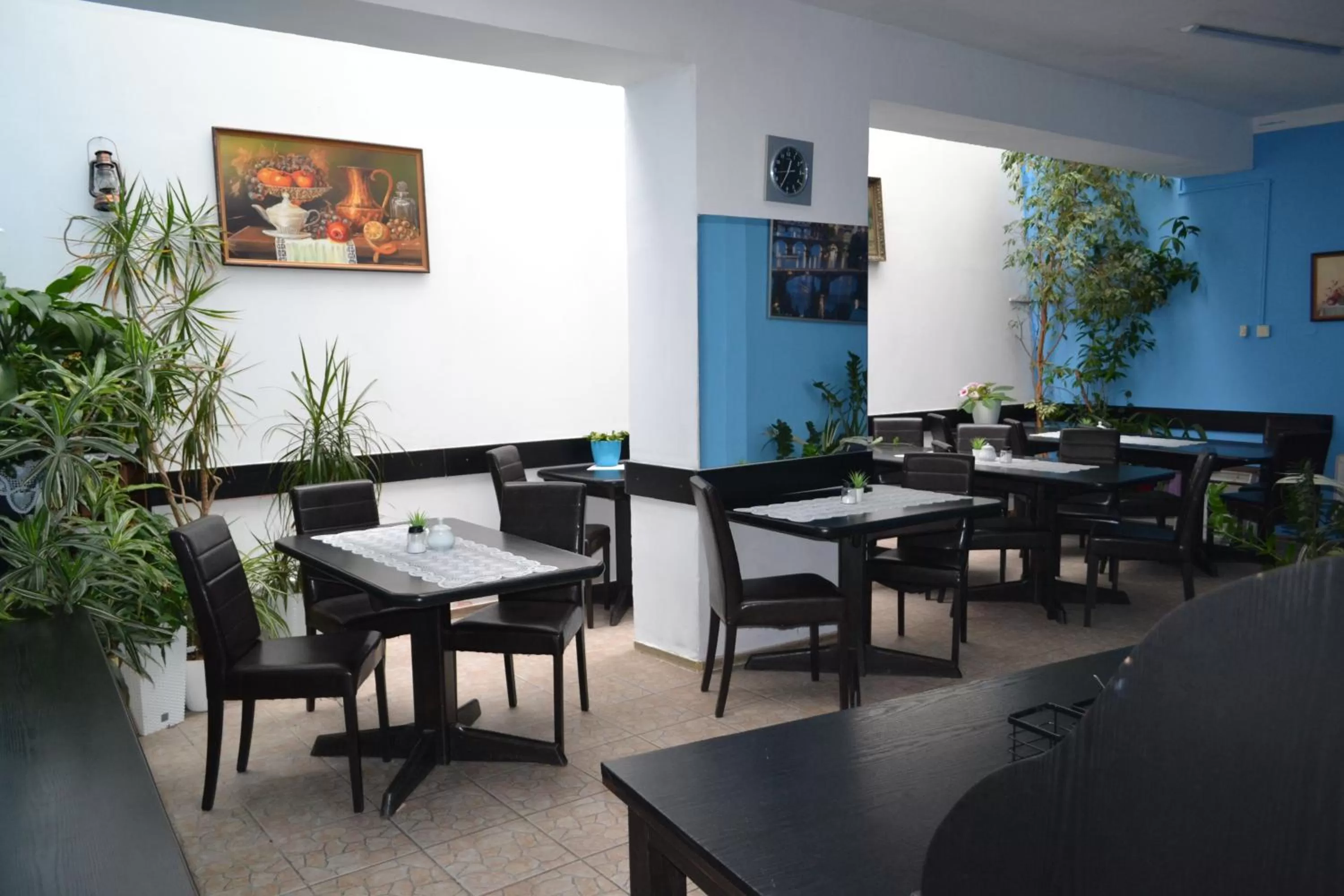 Restaurant/Places to Eat in Hotel Aladin