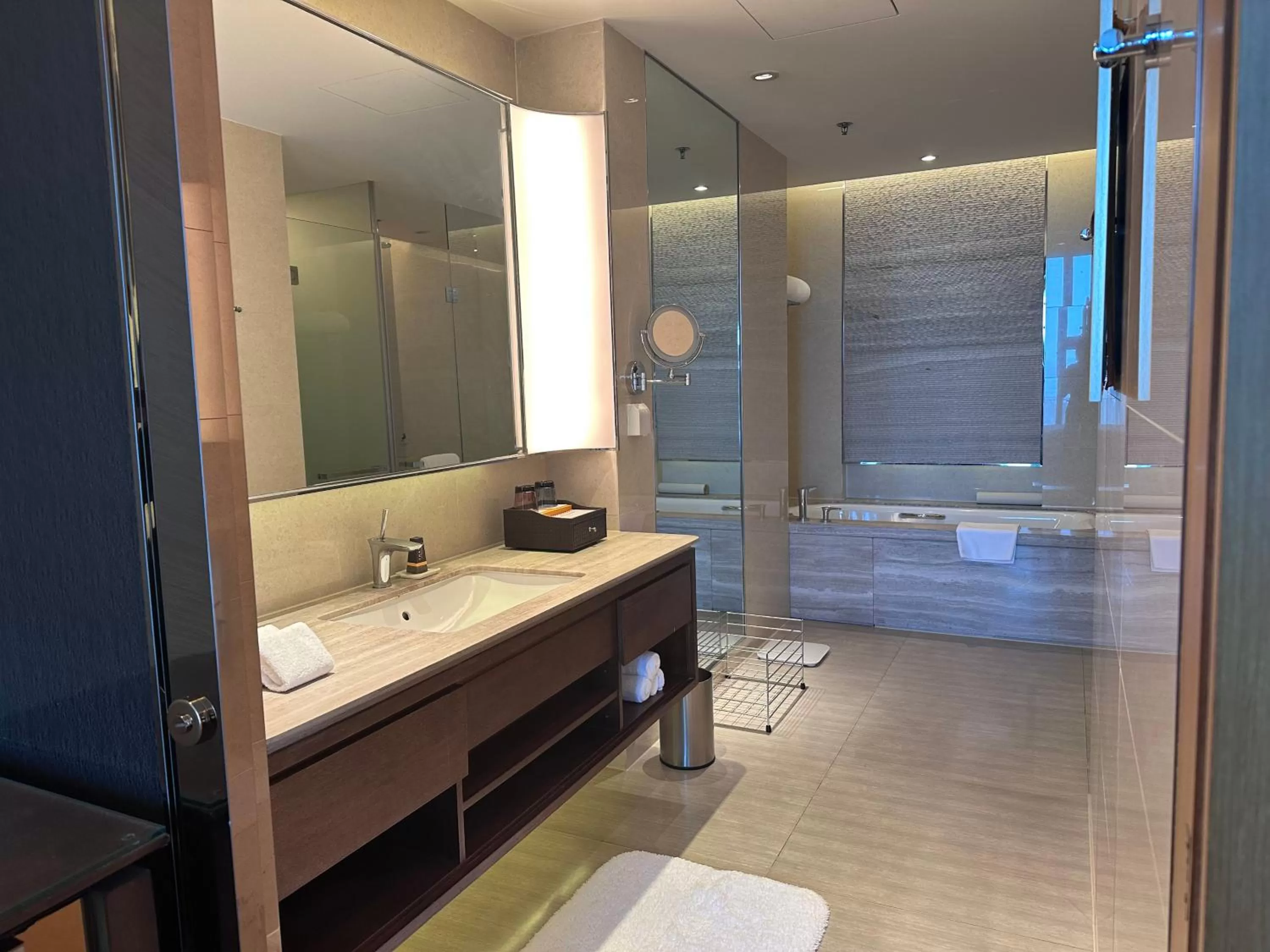 Toilet in The OCT Harbour, Shenzhen - Marriott Executive Apartments