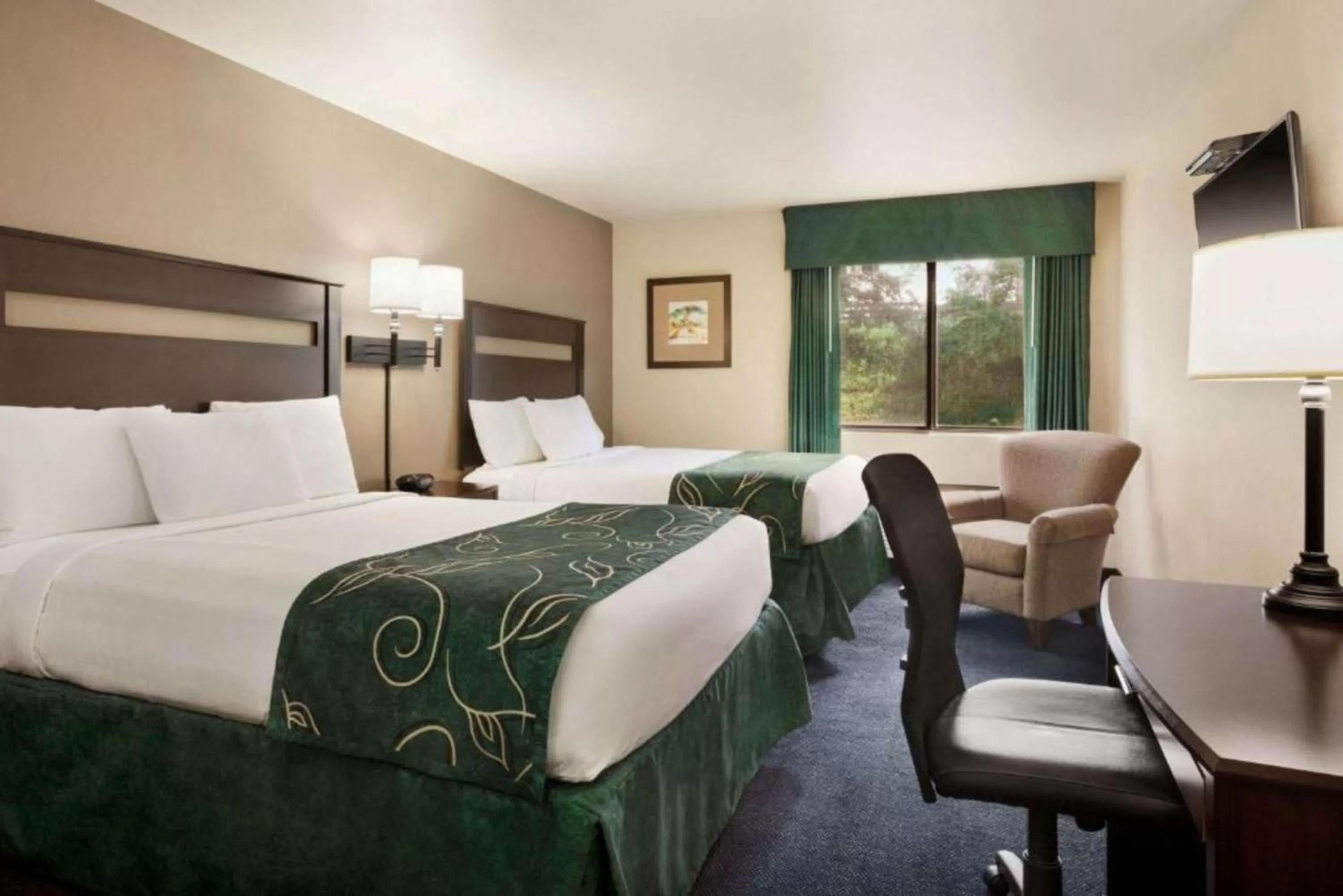 Bed in Travelodge by Wyndham Brunswick near Fredrick