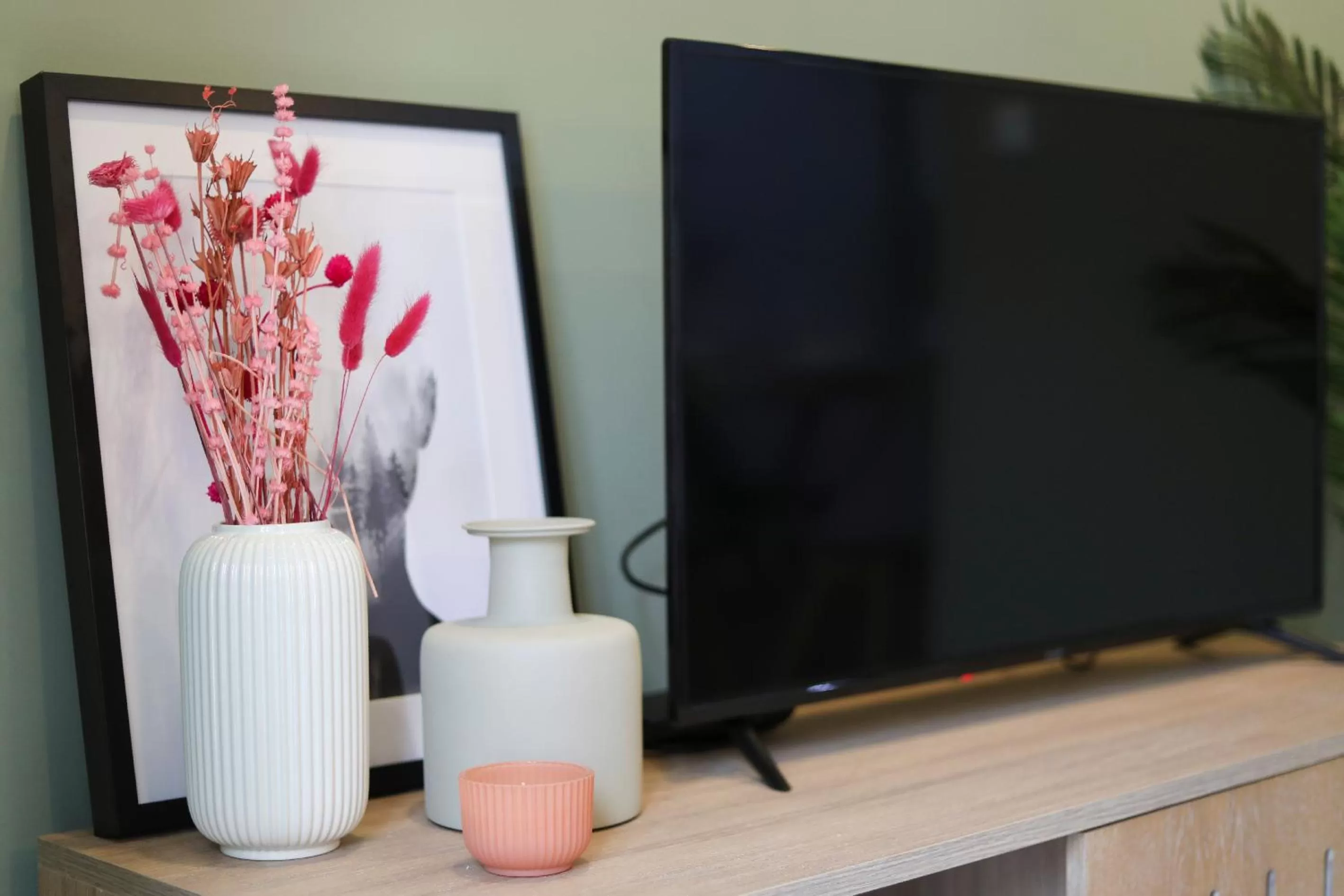 Communal lounge/ TV room, TV/Entertainment Center in Loios Studios and Apartments