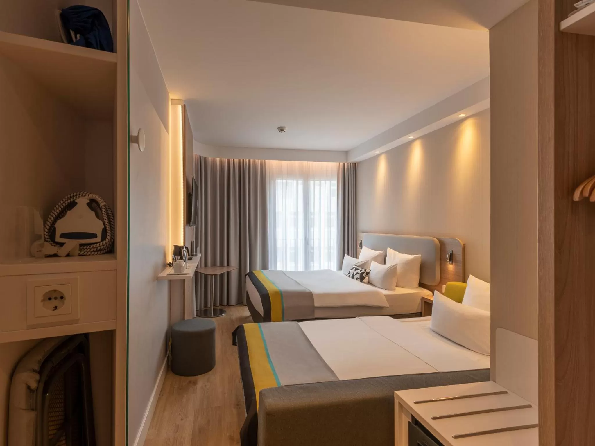 Bed in Holiday Inn Express Munich - City East by IHG