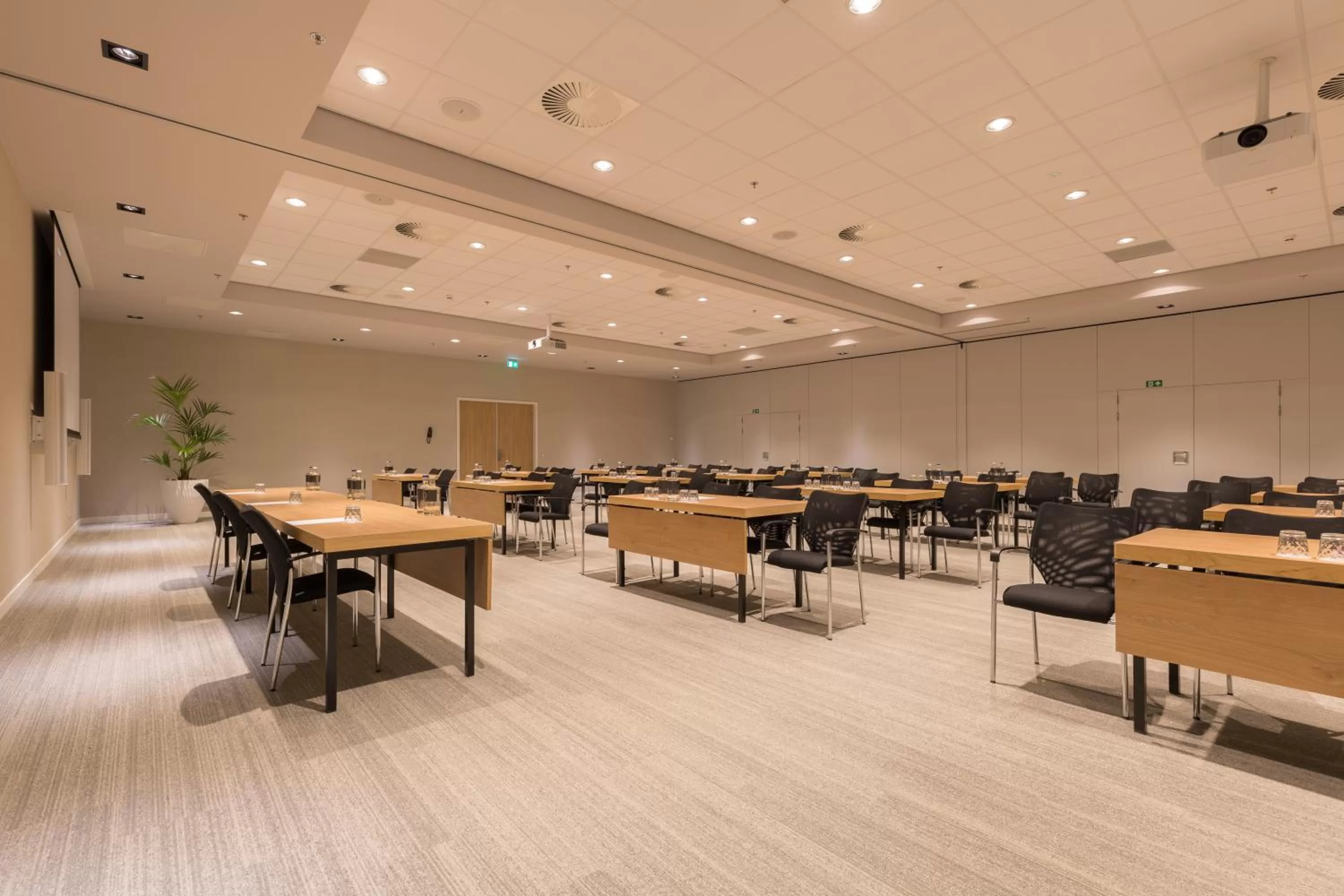 Meeting/conference room in Crowne Plaza Utrecht - Central Station by IHG