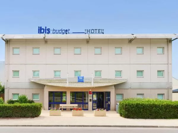 Property building in Ibis Budget Orléans Nord Saran