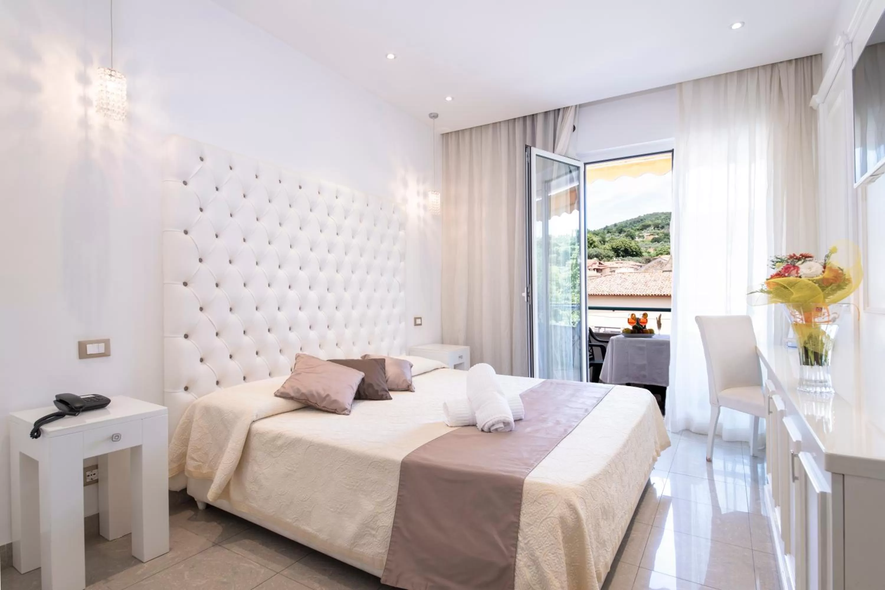 Bed in Platani Hotel