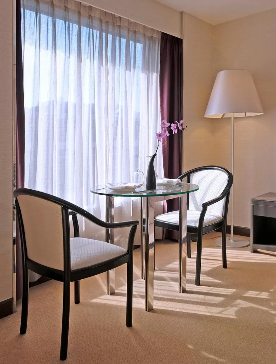 Living room in Prudential Hotel