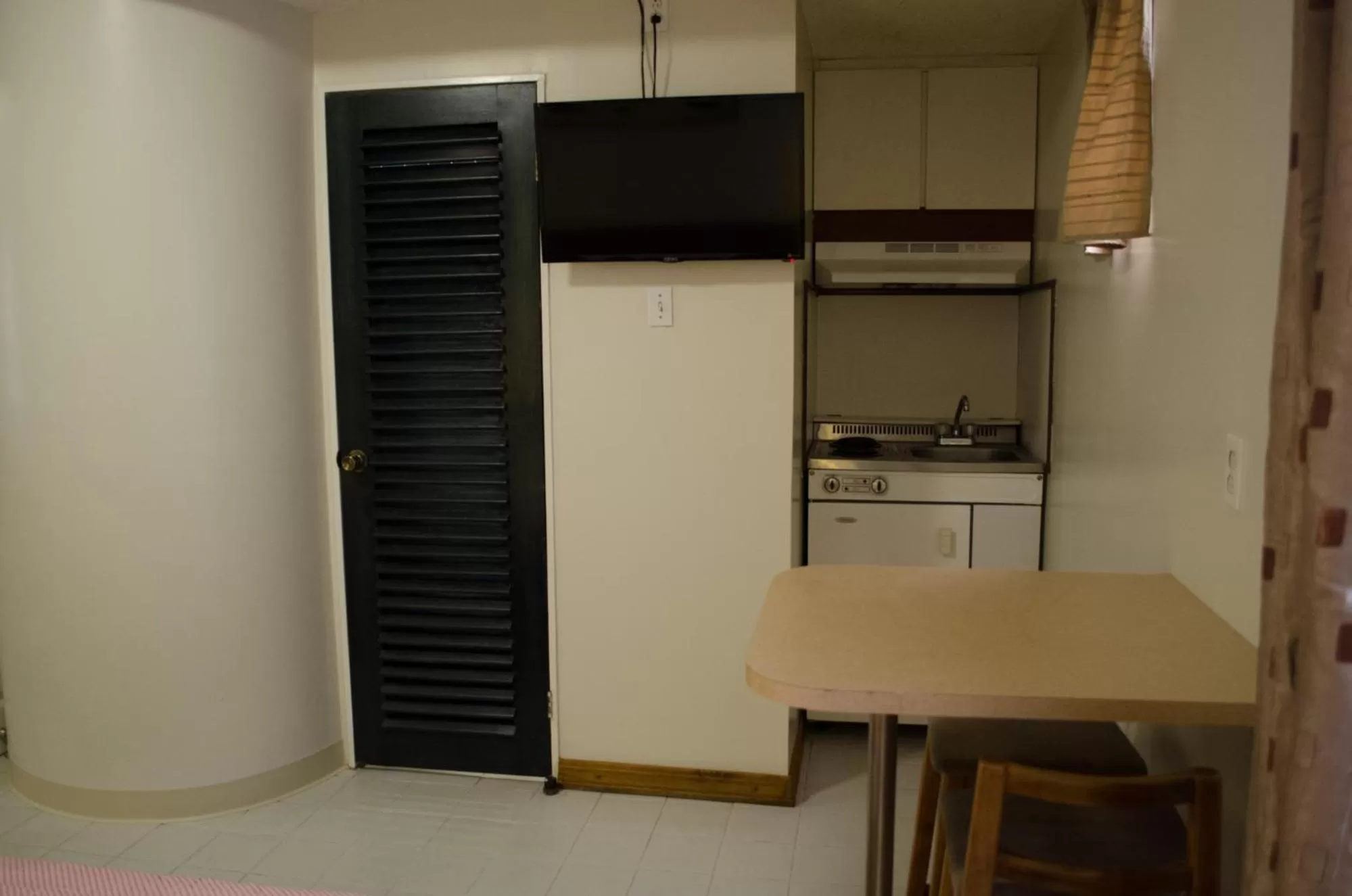 Kitchen/Kitchenette in Gess Hotel