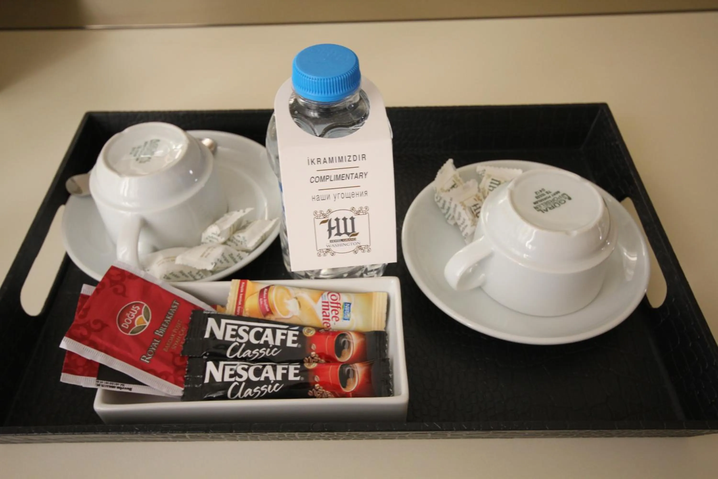 Coffee/tea facilities in Grand Washington Hotel