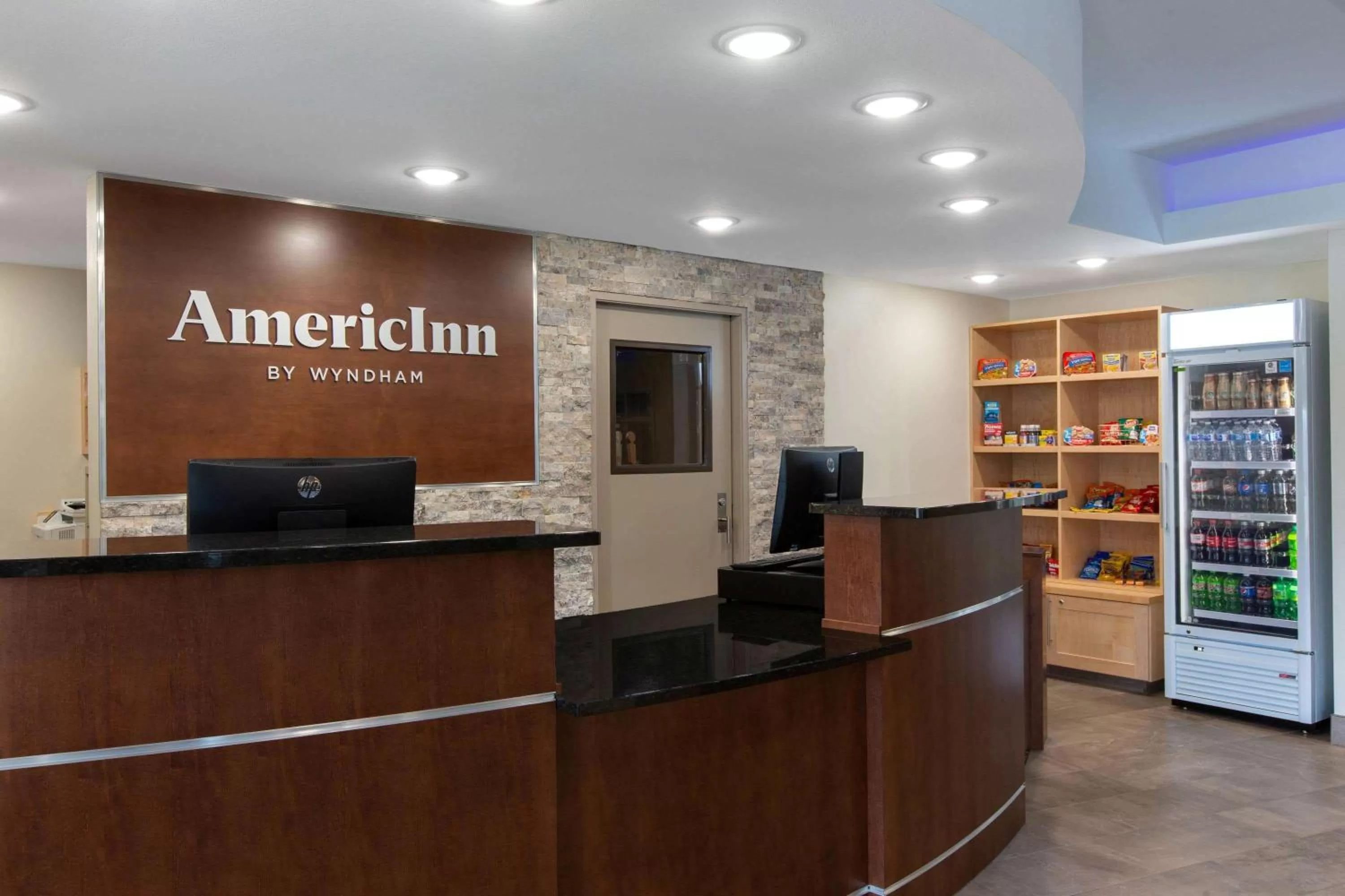 Lobby or reception in AmericInn by Wyndham Sioux Falls North