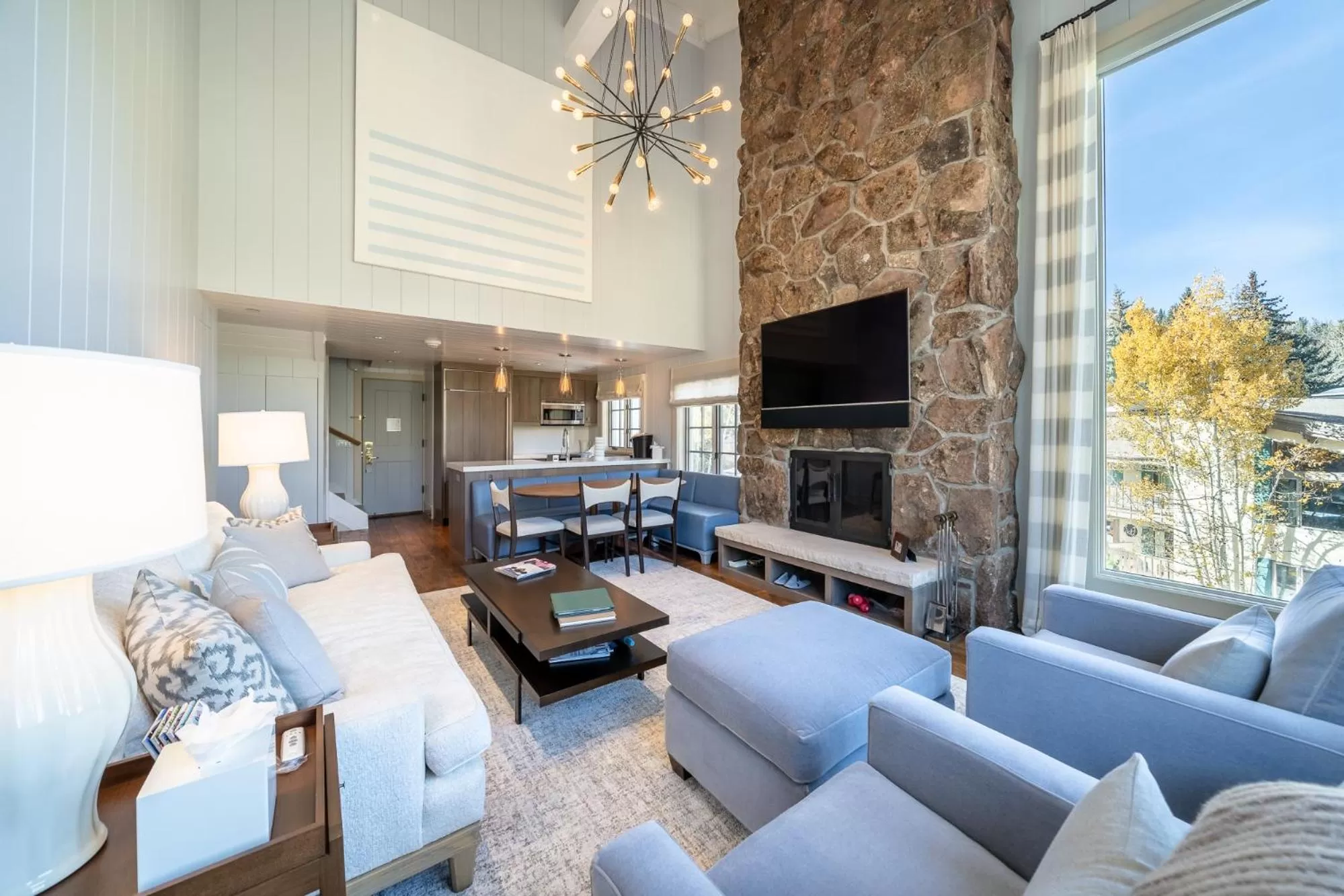 TV and multimedia in Lodge at Vail Condominiums