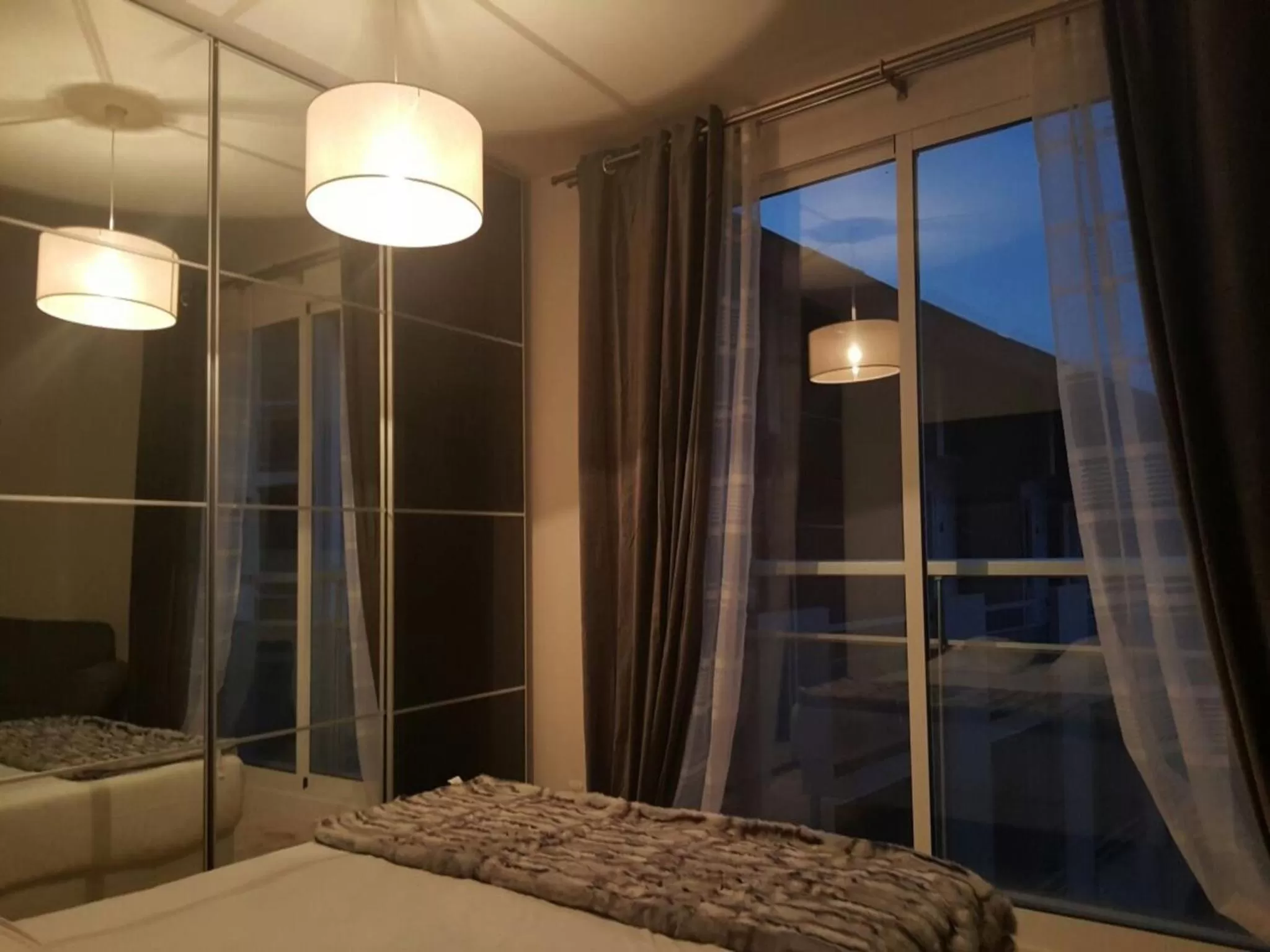 Photo of the whole room in Mer et Golf