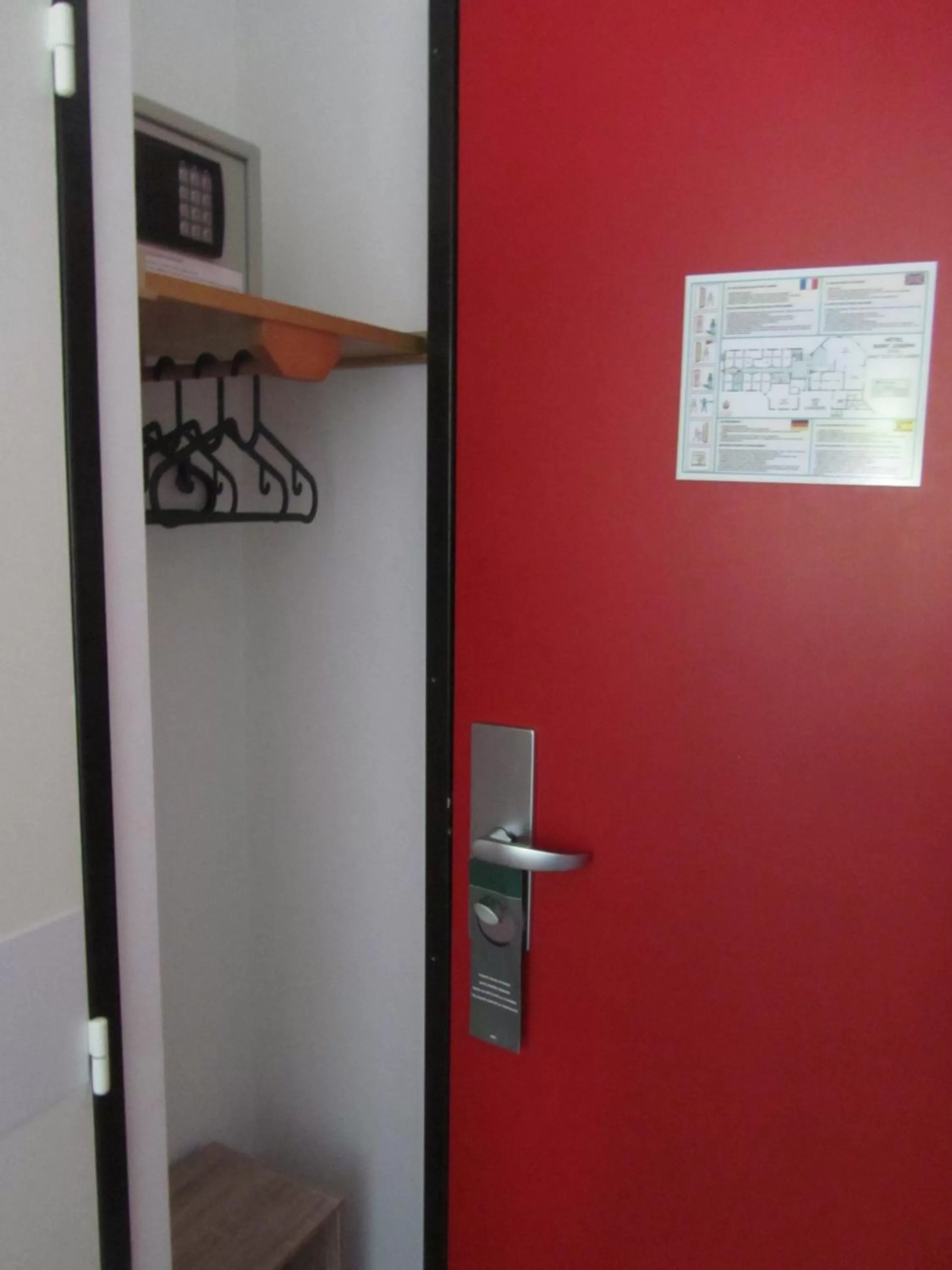 Bedroom in Hôtel Le Saint Joseph