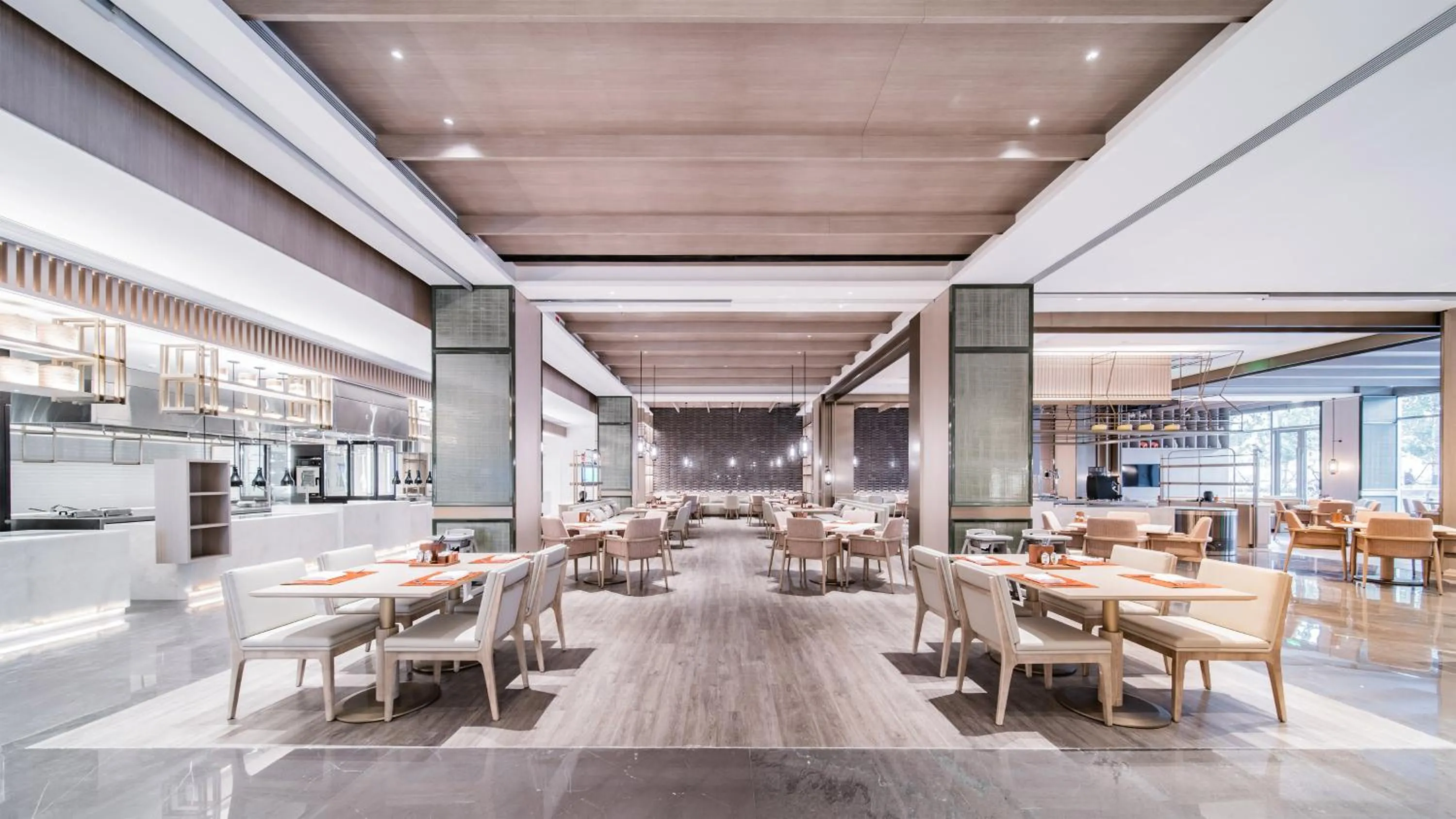 Restaurant/places to eat in HUALUXE Xi'an Chanba by IHG