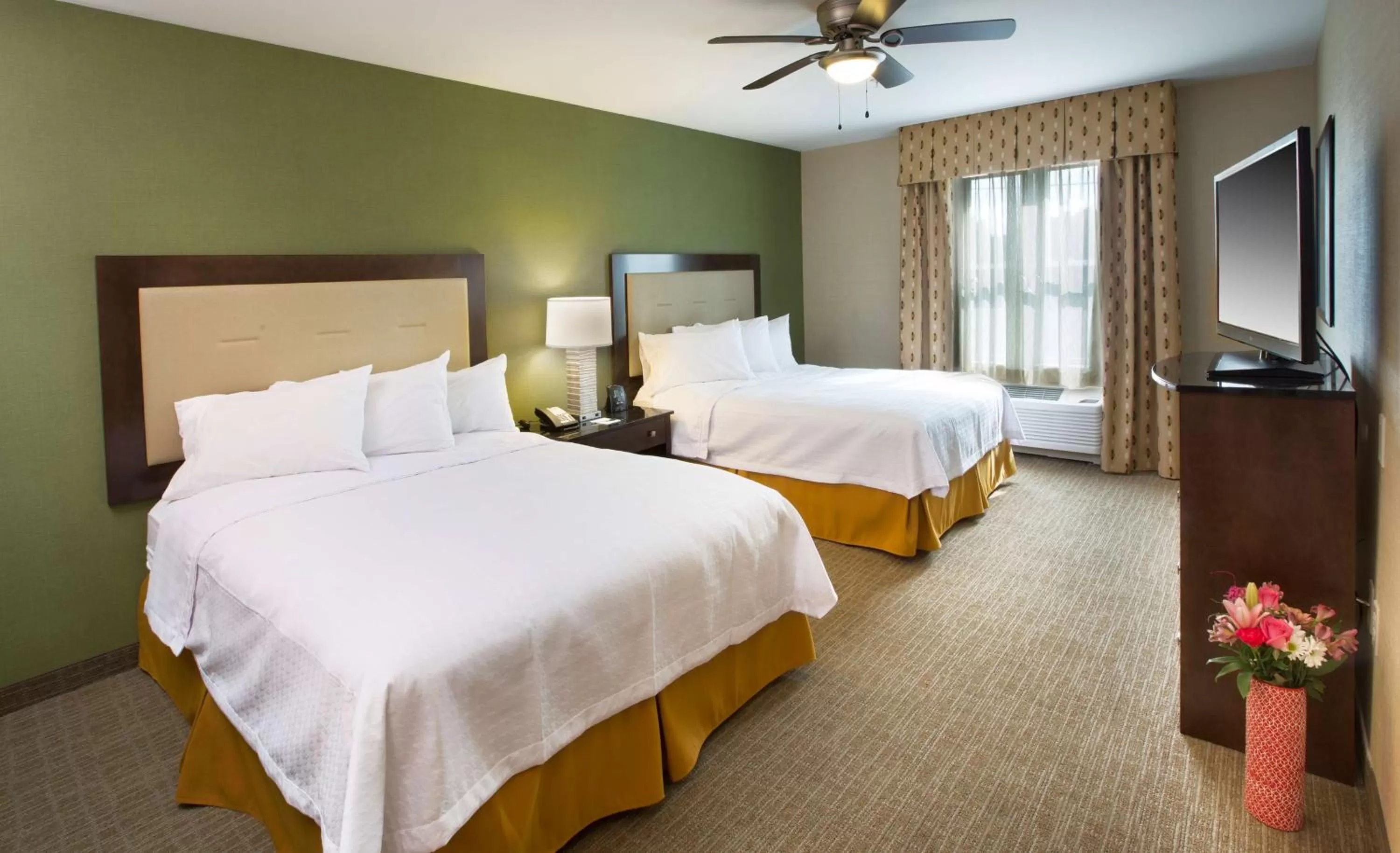 One-Bedroom Suite in Homewood Suites by Hilton Newport-Middletown