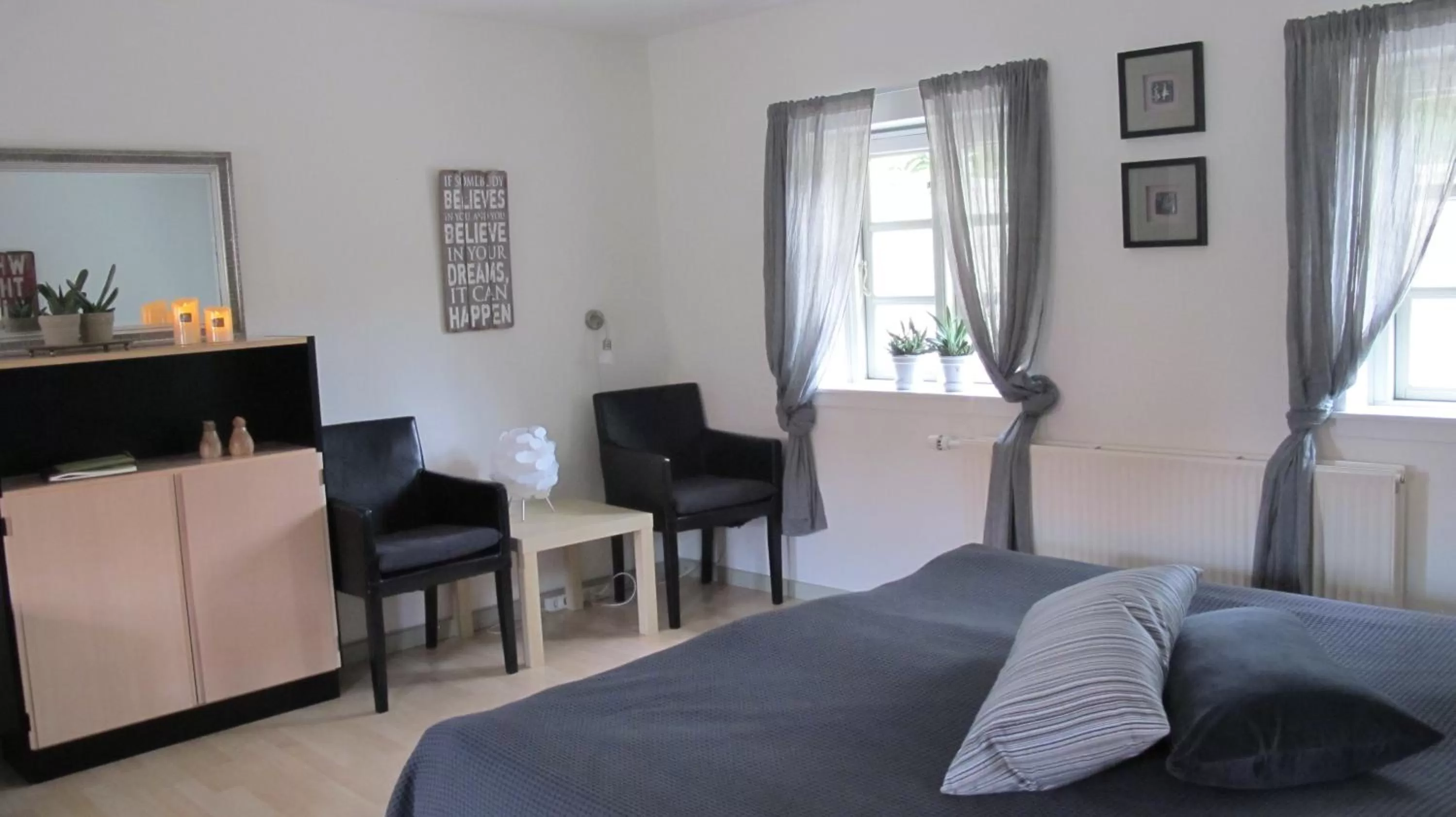 Photo of the whole room, TV/Entertainment Center in Birkende Bed and Breakfast