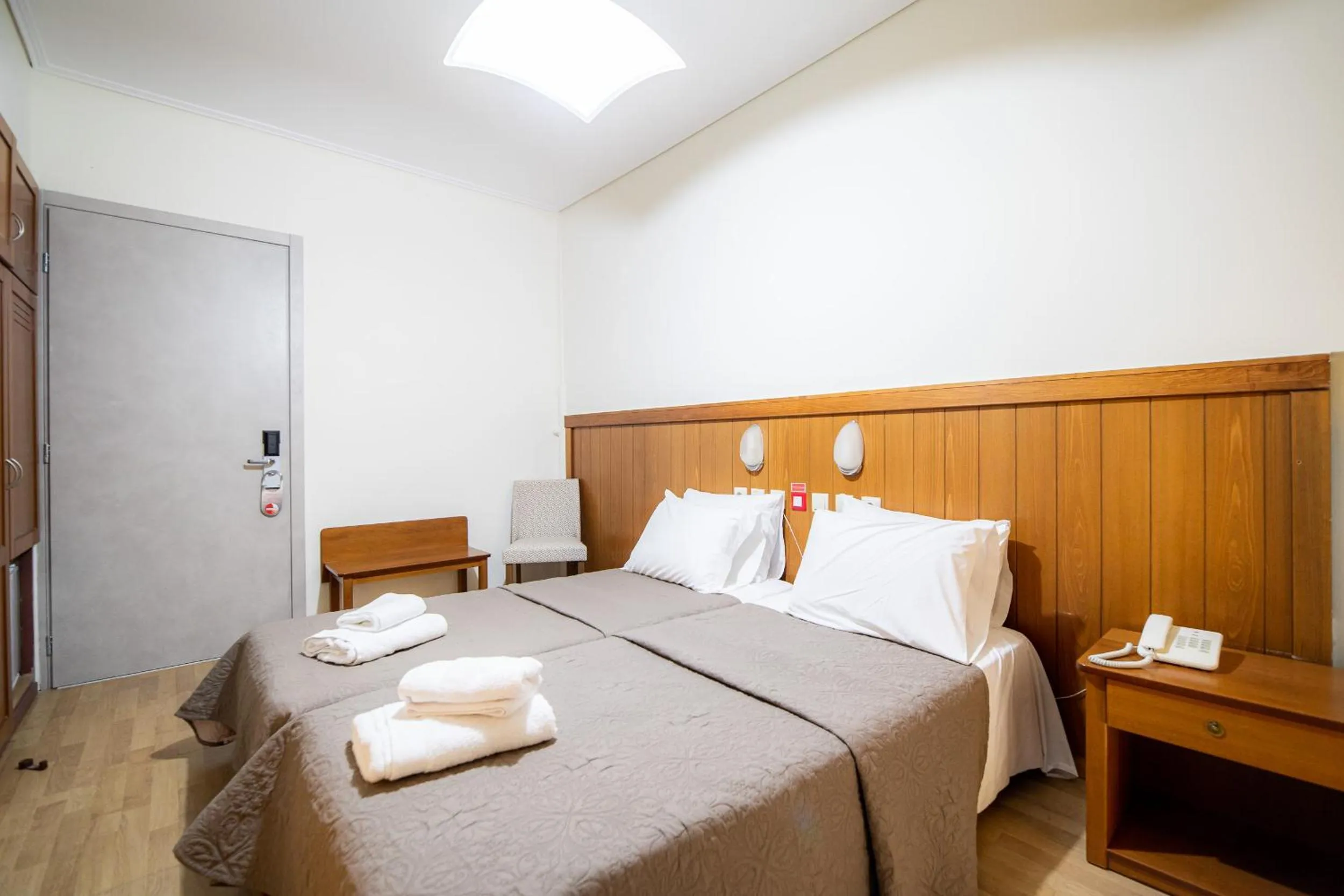 Bedroom, Bed in Hotel Philippos