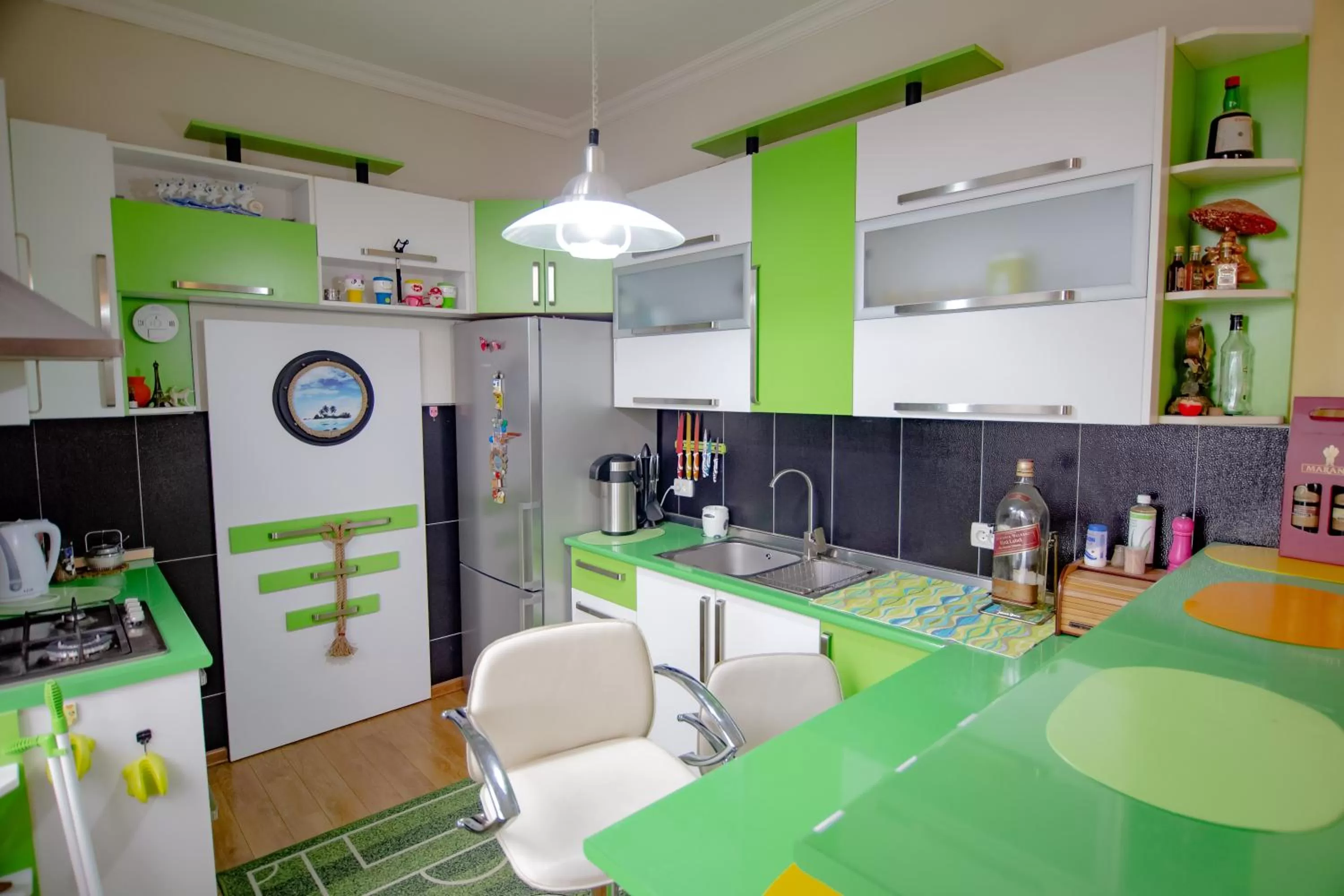 Coffee/tea facilities, Kitchen/Kitchenette in Qilimcha's Guesthouse