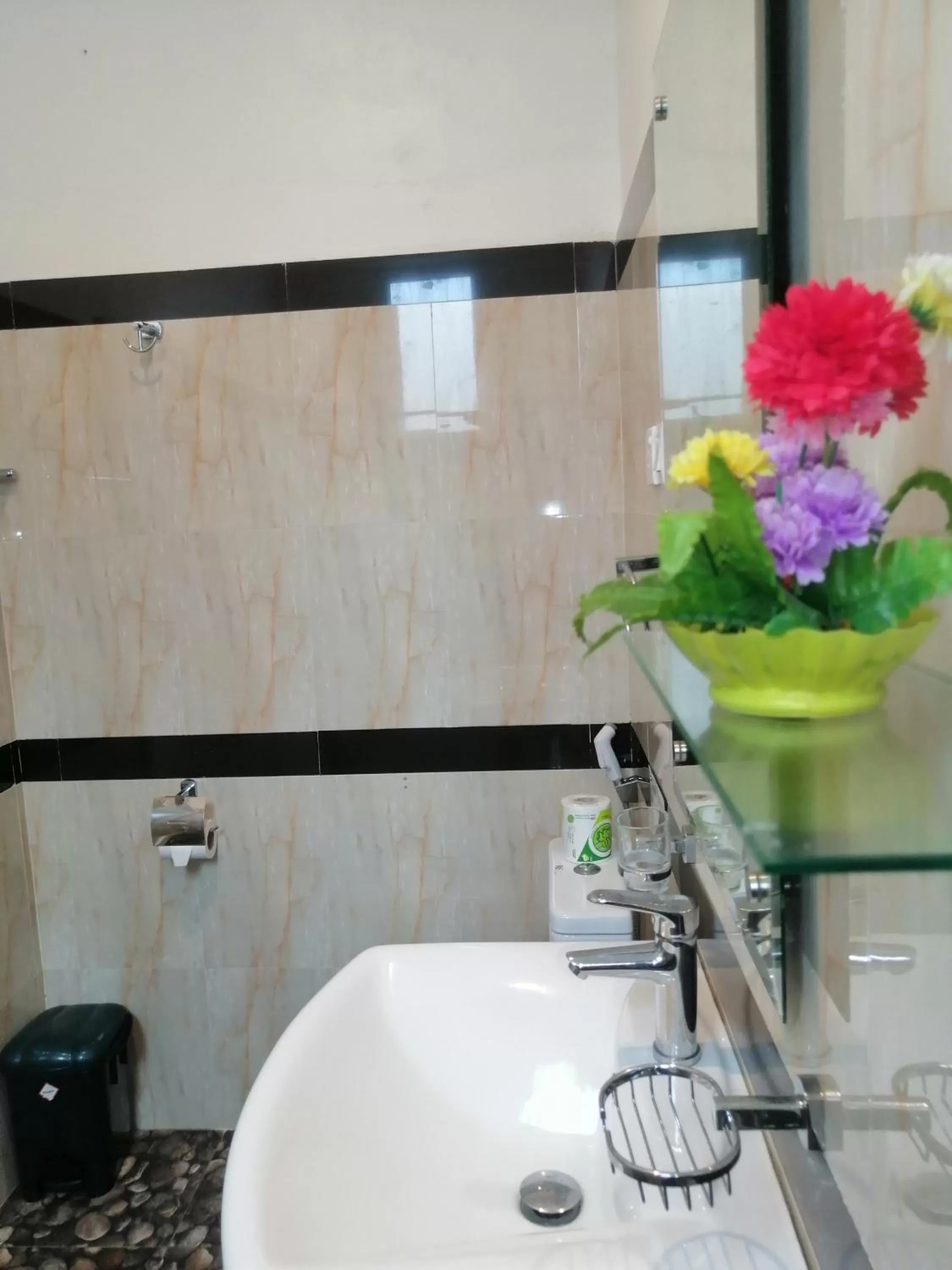 Le Petit Hotel & Restaurant