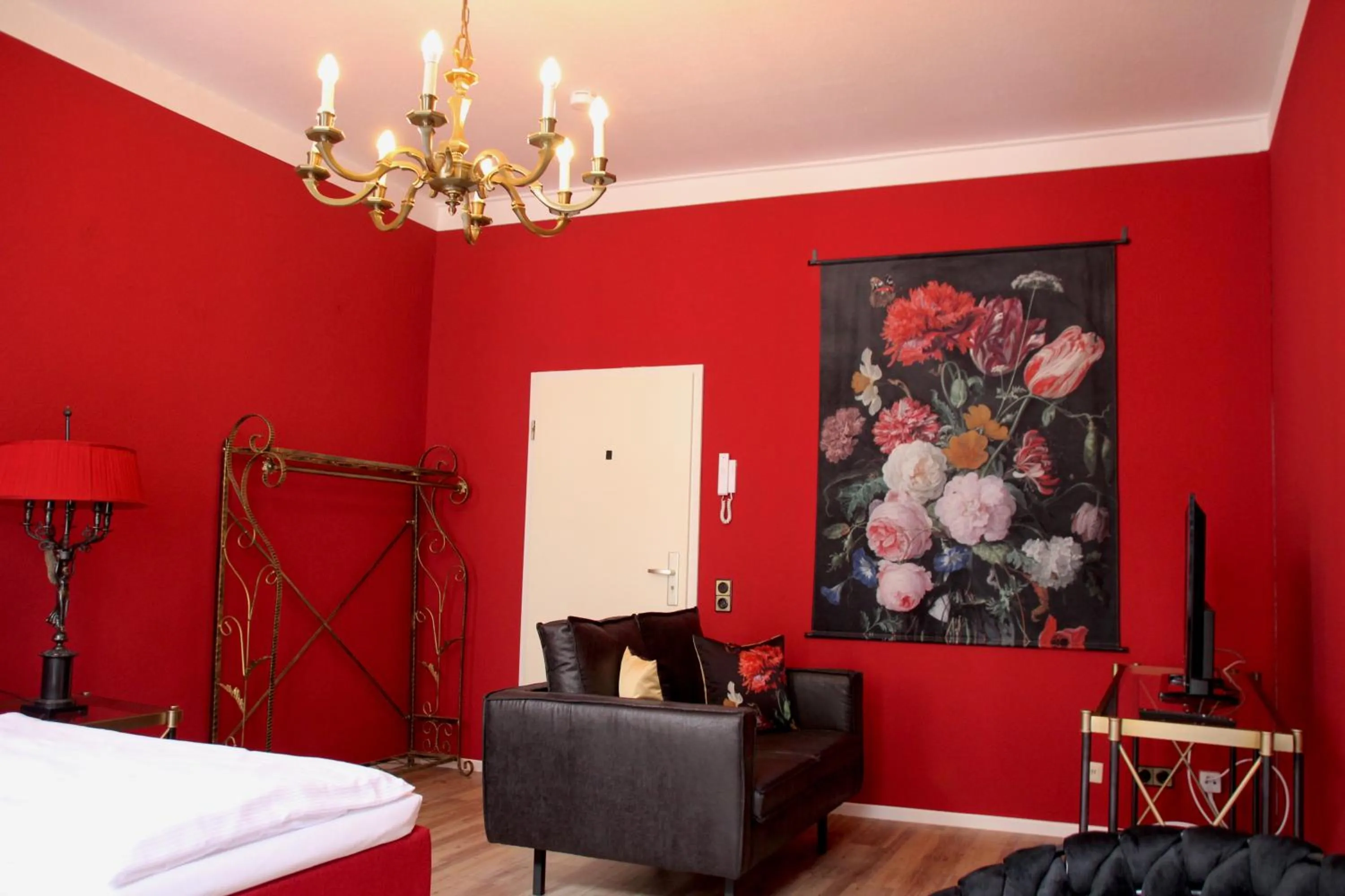 Photo of the whole room, Bed in Hotel Domspitzen