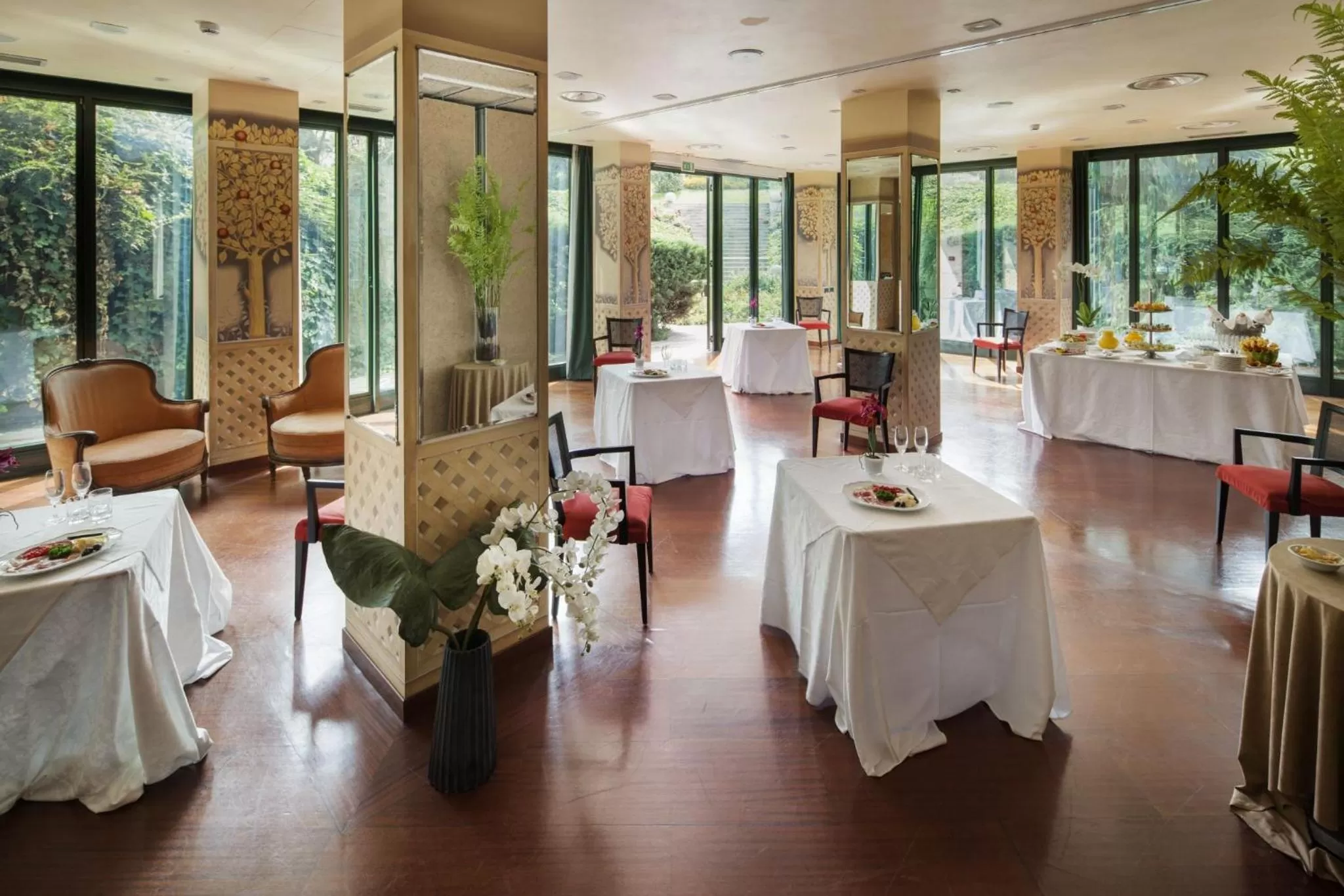 Business facilities in Cosmo Hotel Torri