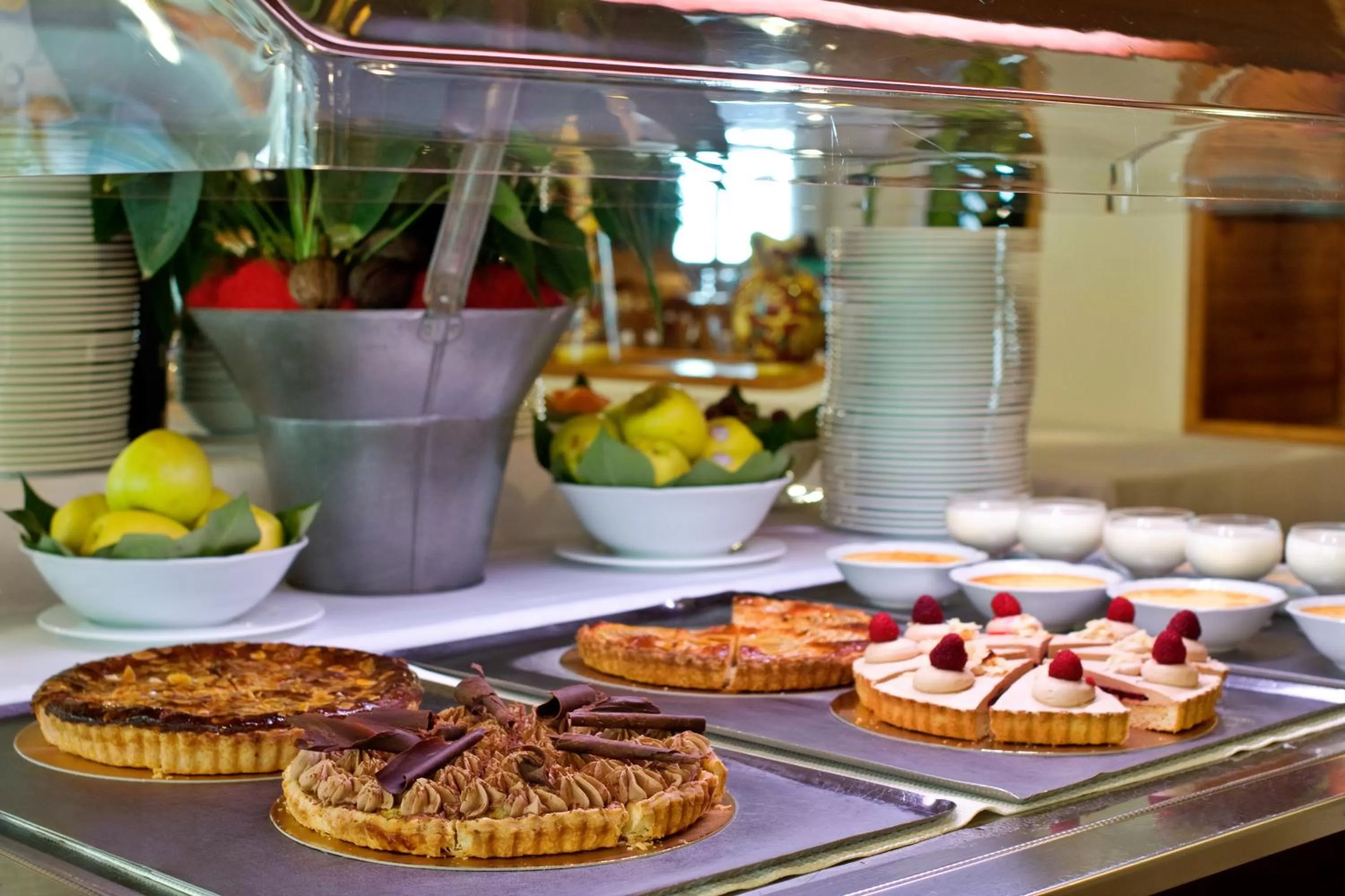 Food in Rutllan & Spa