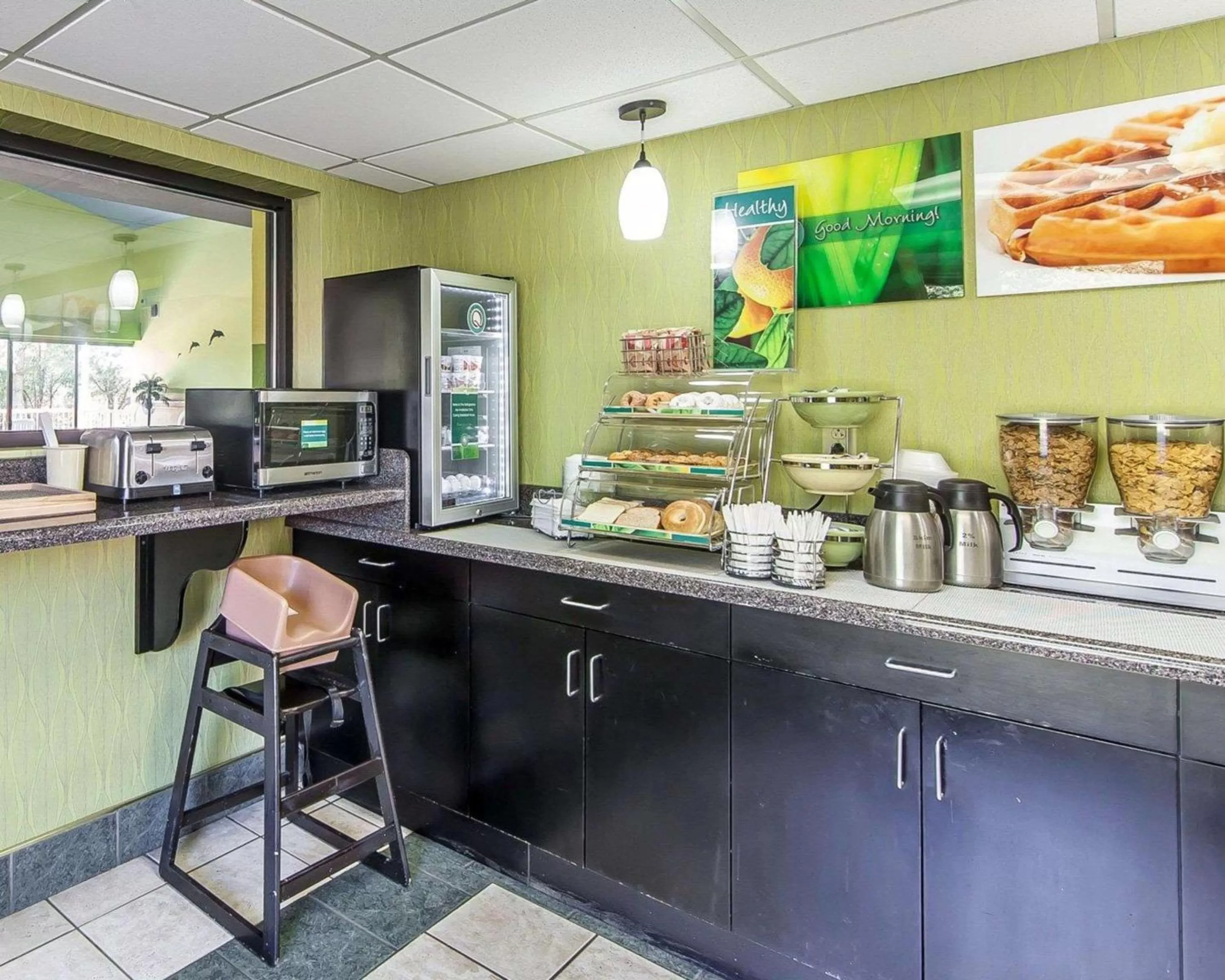 Restaurant/places to eat in Quality Inn Sweetwater West