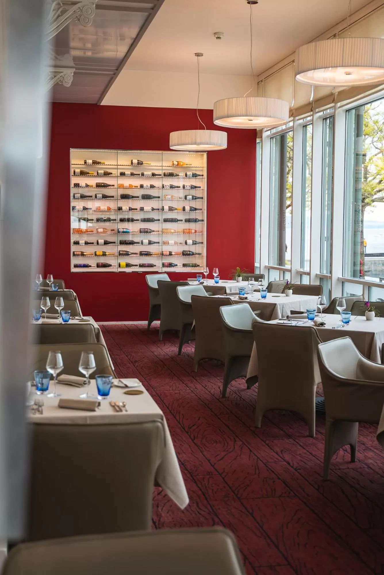 Restaurant/places to eat in Beau Rivage Hotel