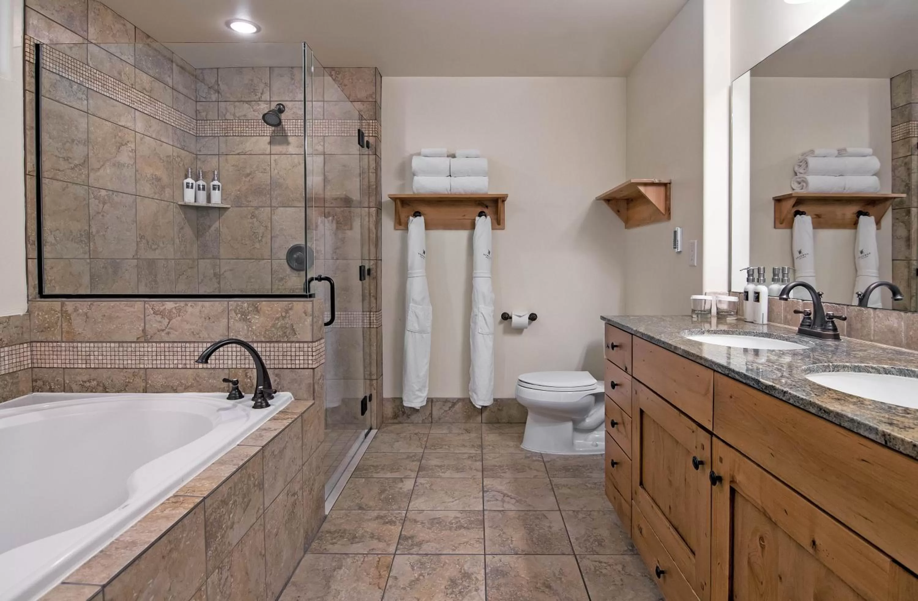 Shower in Newpark Resort