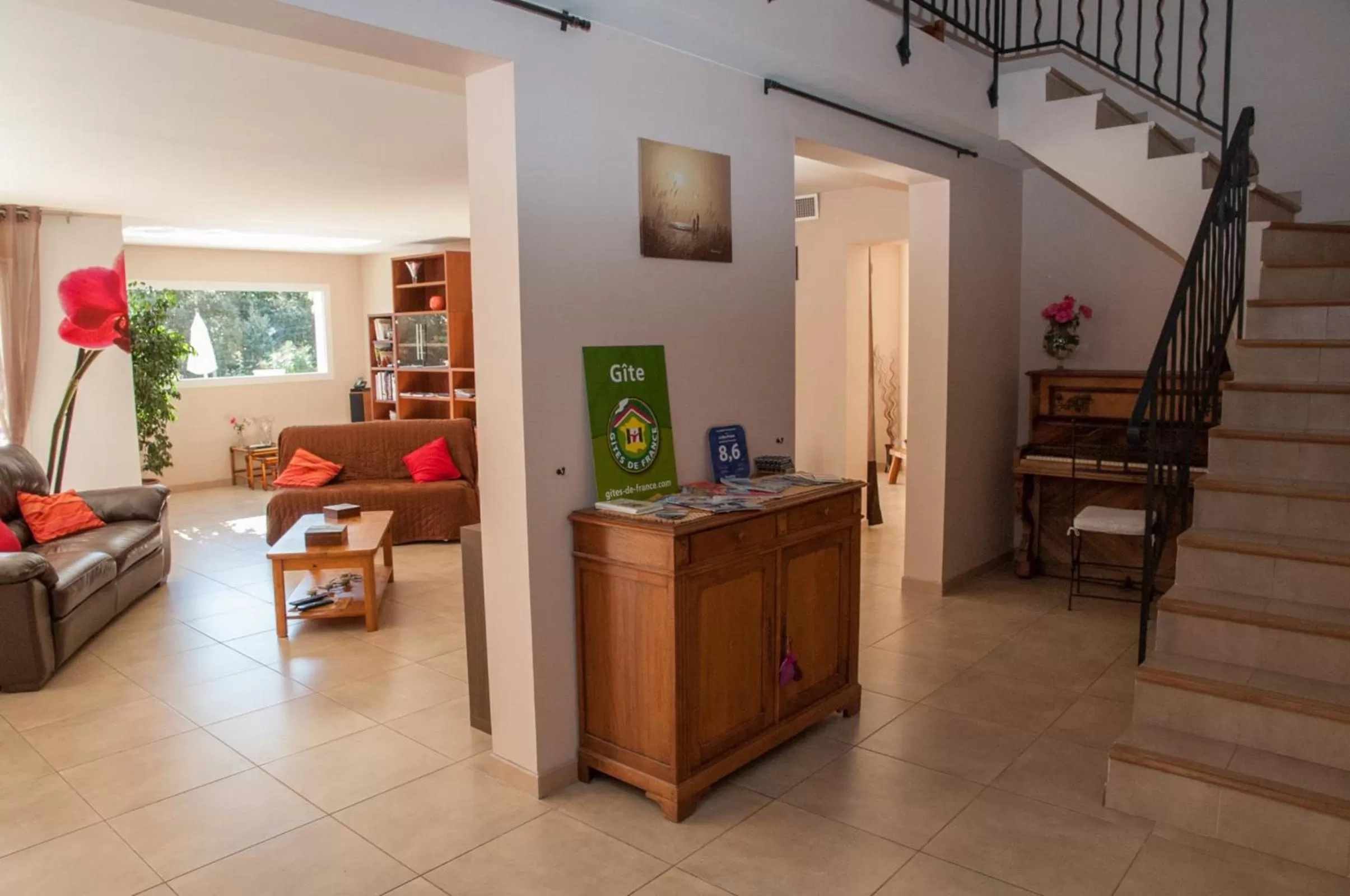 Lobby or reception in Le Mas Pinède