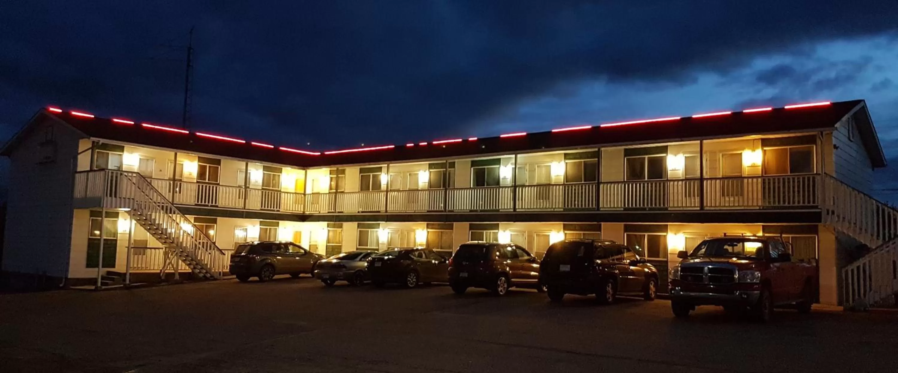 Property Building in Elk Point Motel & RV Park