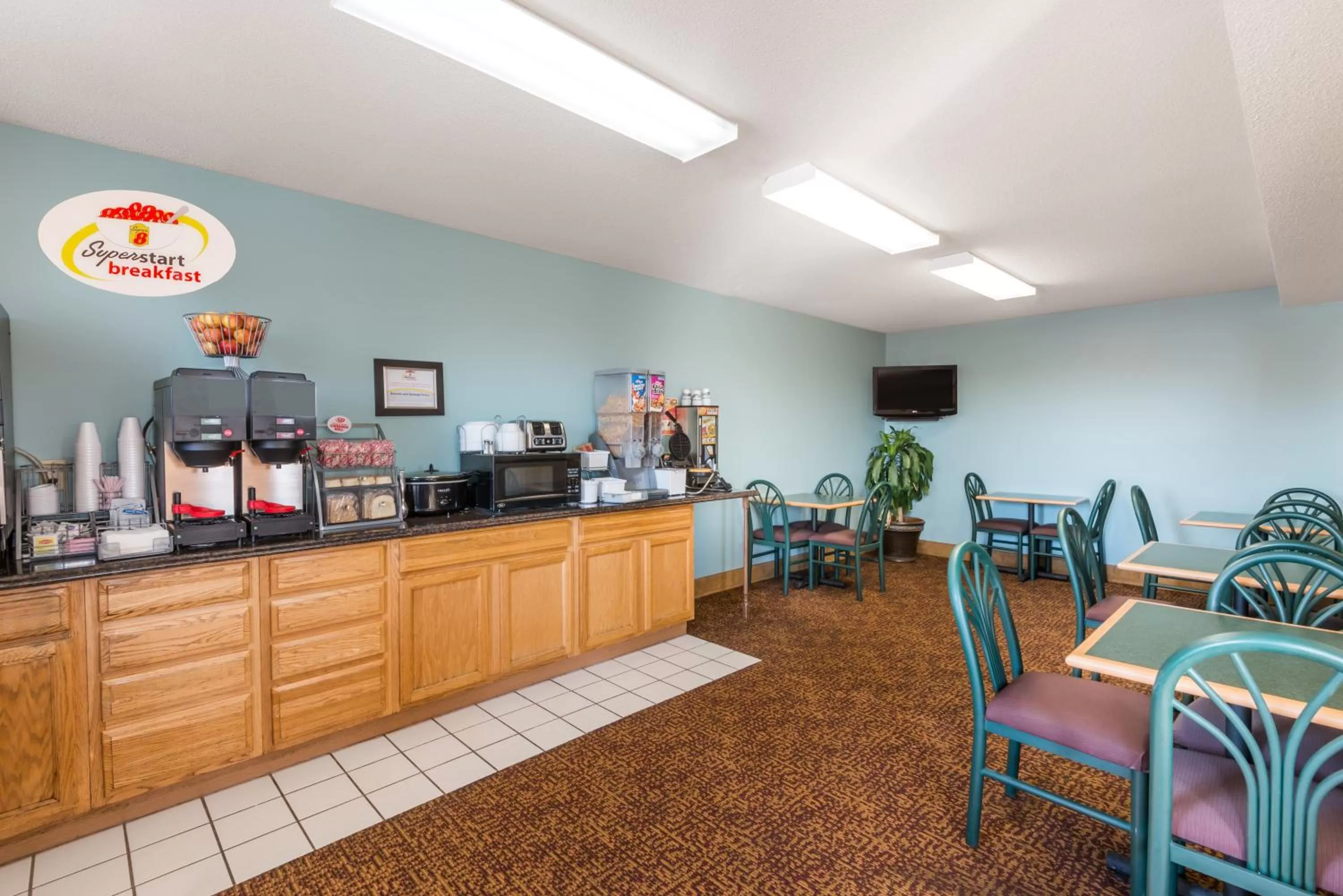 Continental breakfast in Super 8 by Wyndham Wakeeney