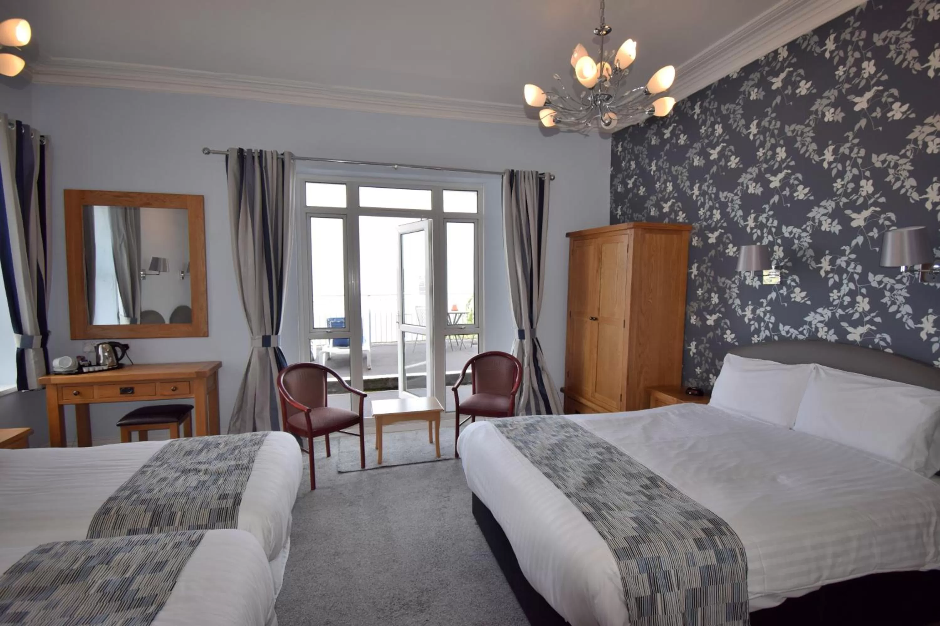 Bed in The Babbacombe Hotel