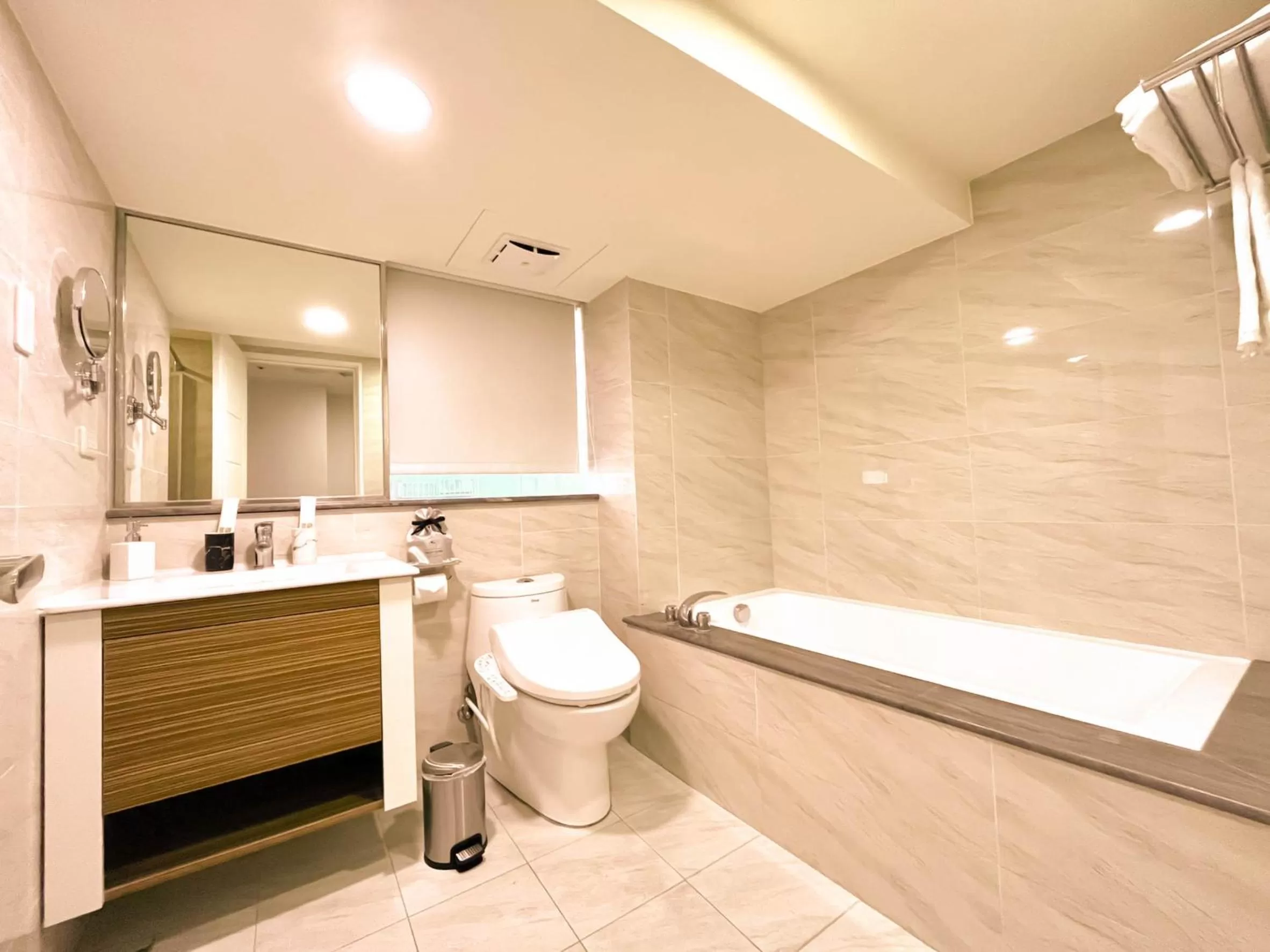 Bathroom in Green Hotel - Tea Way