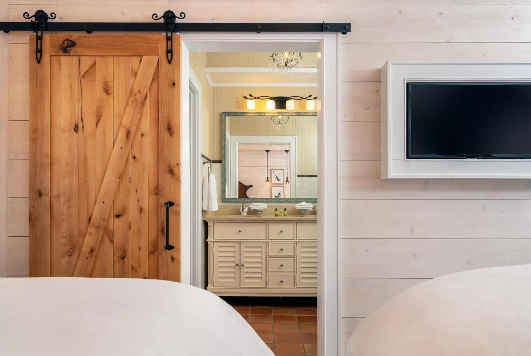 Bed in The White Birch Inn