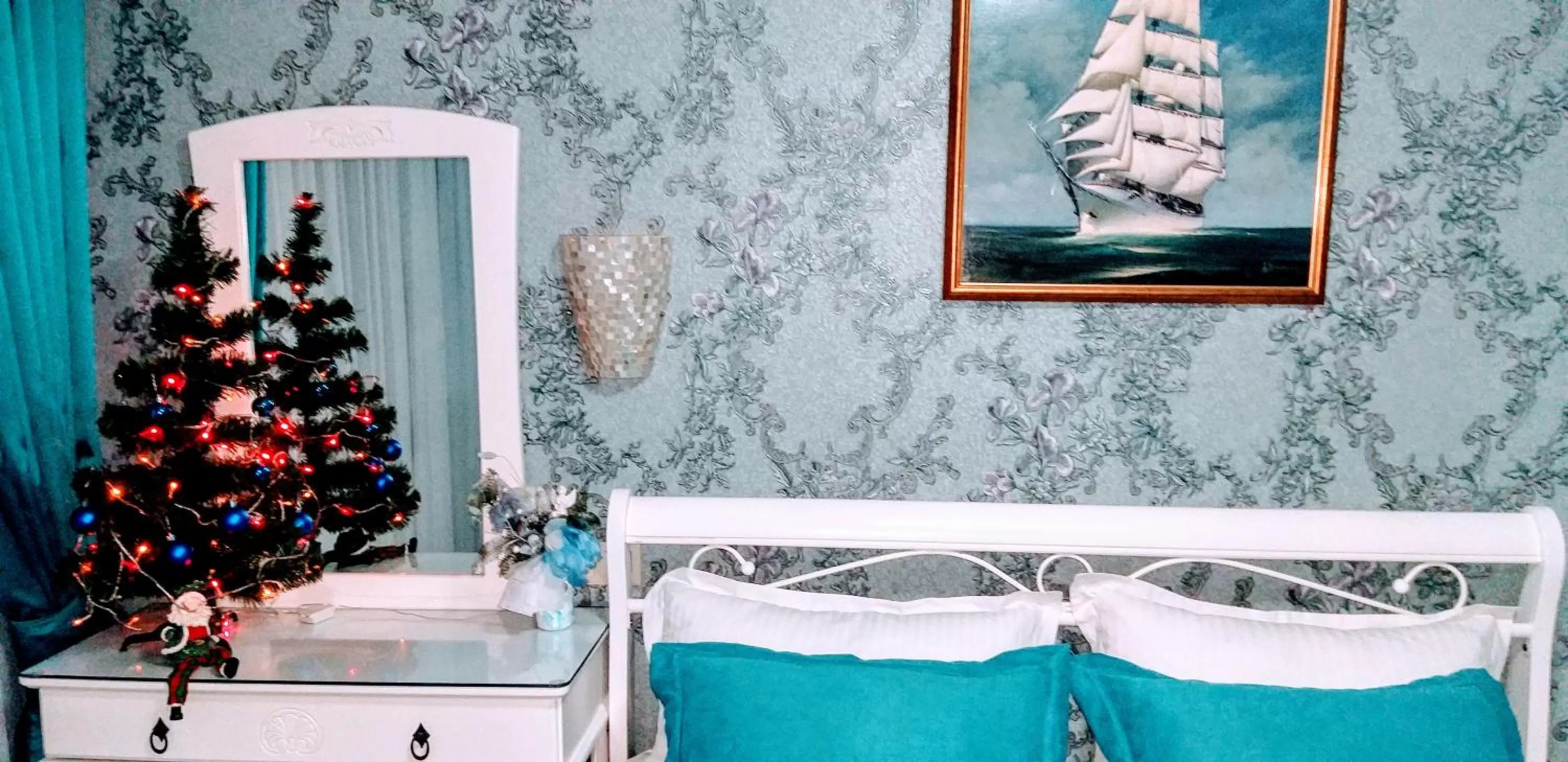 Photo of the whole room in Shalanda