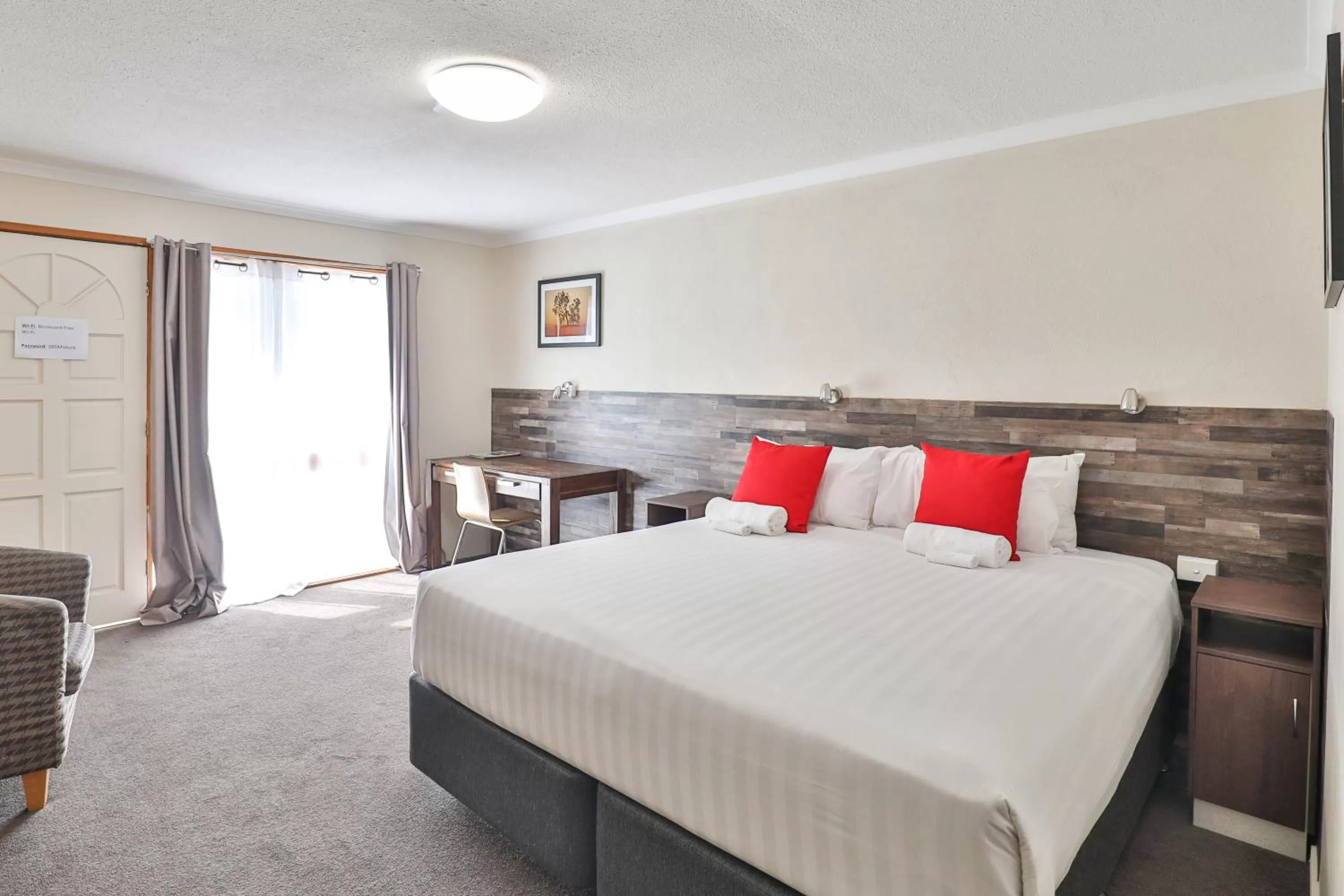 Bed in Boulevard Motor Inn Mildura