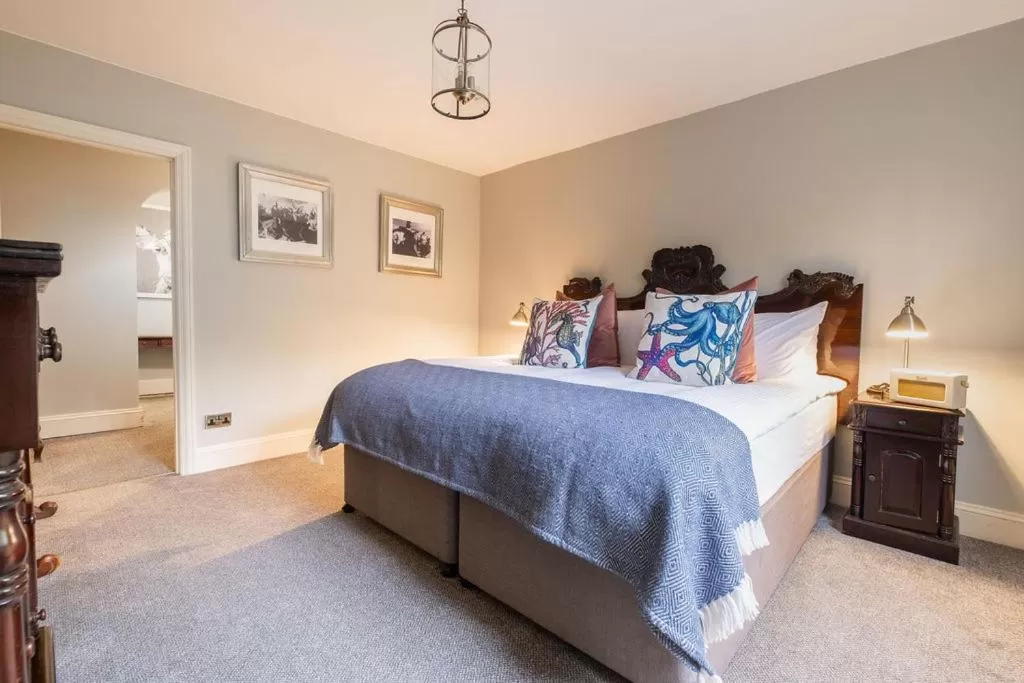 Bedroom, Bed in Boscundle Manor