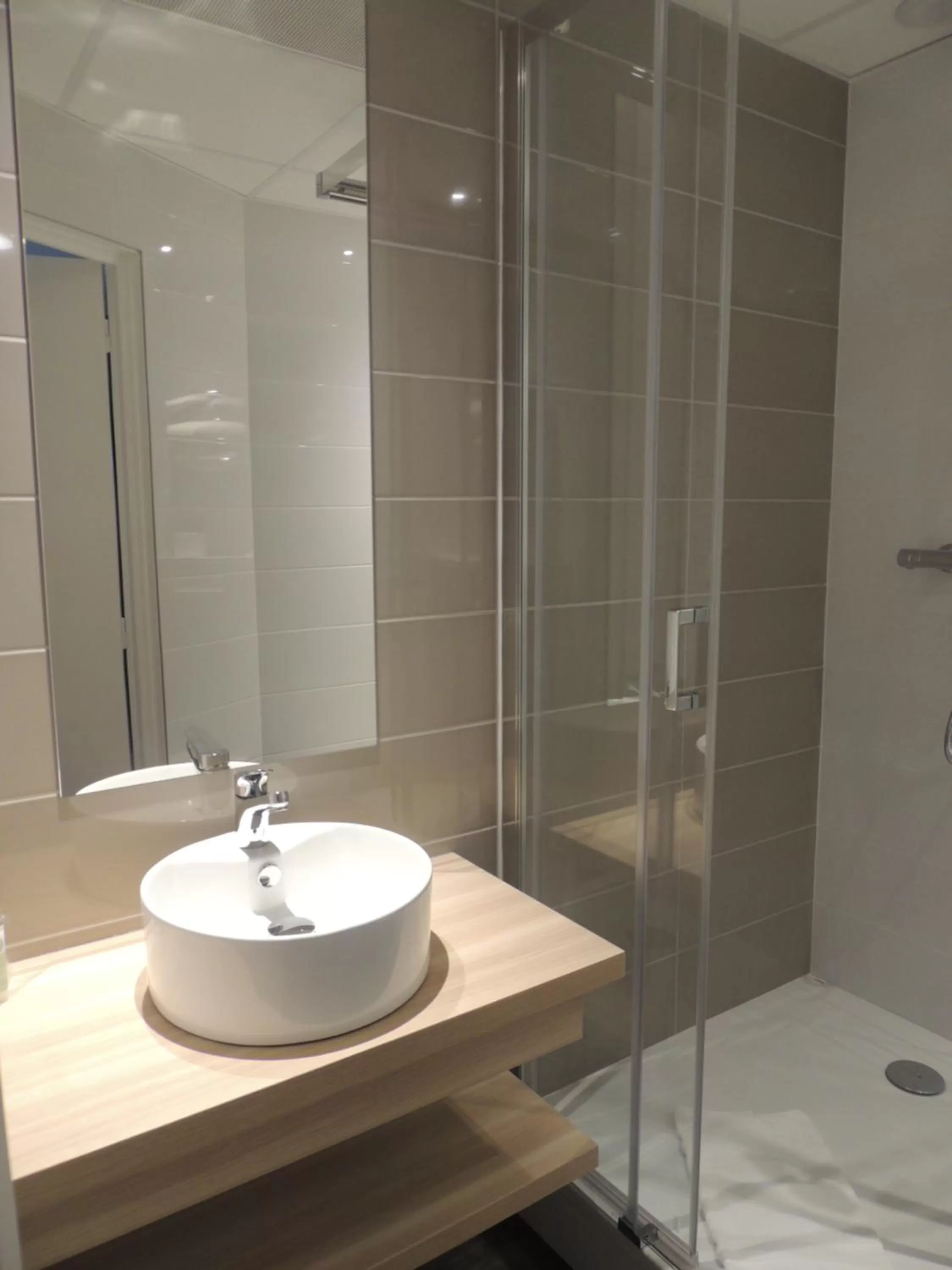 Shower in Best Western Hotel De Paris