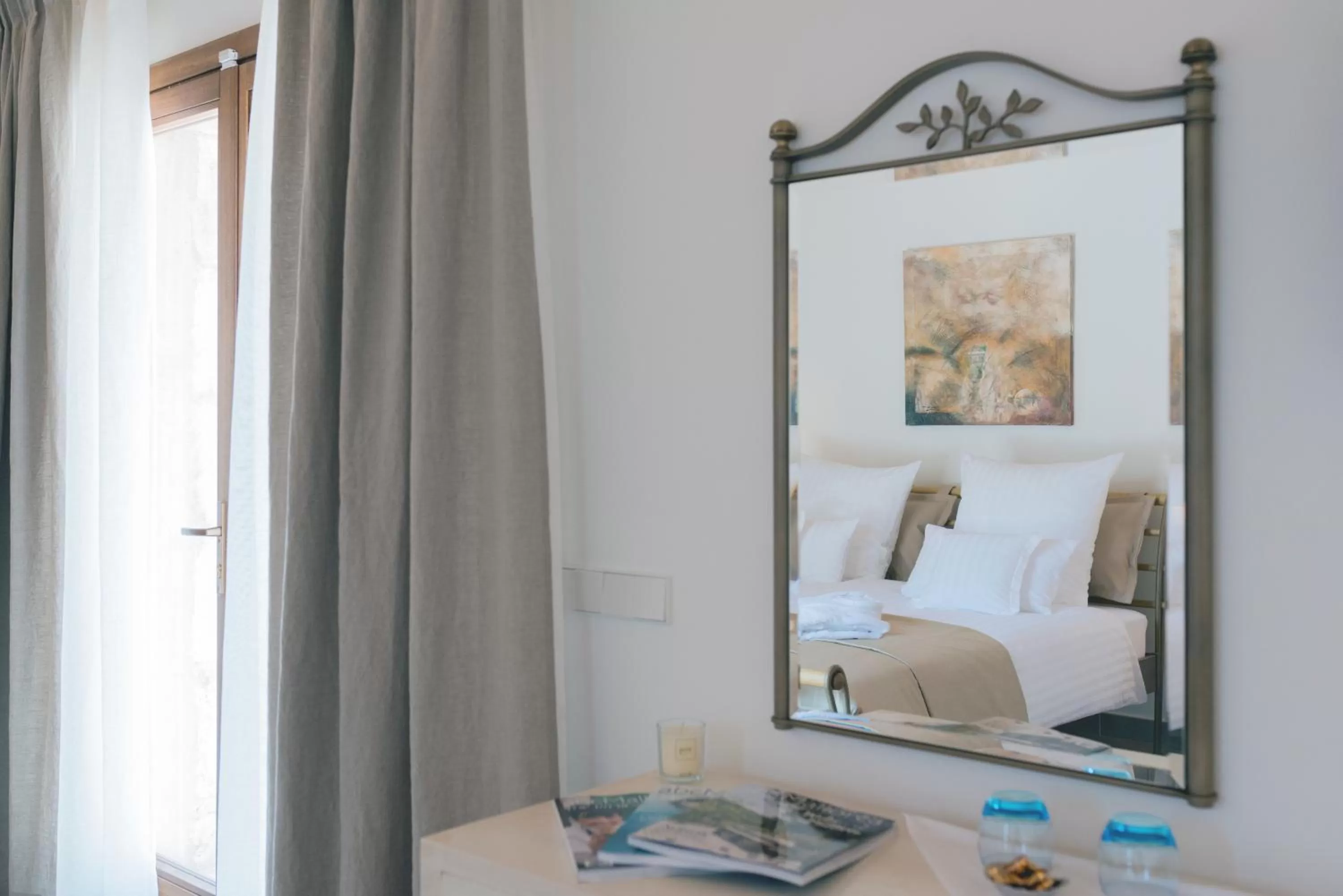 Decorative detail, Bed in Casa Font i Roig