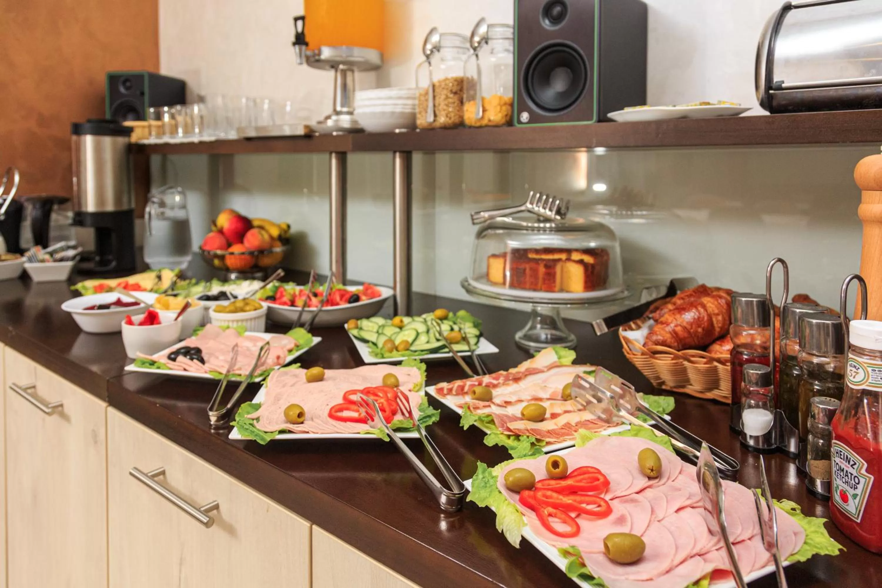 Food and drinks, Food in Hotel Maksim