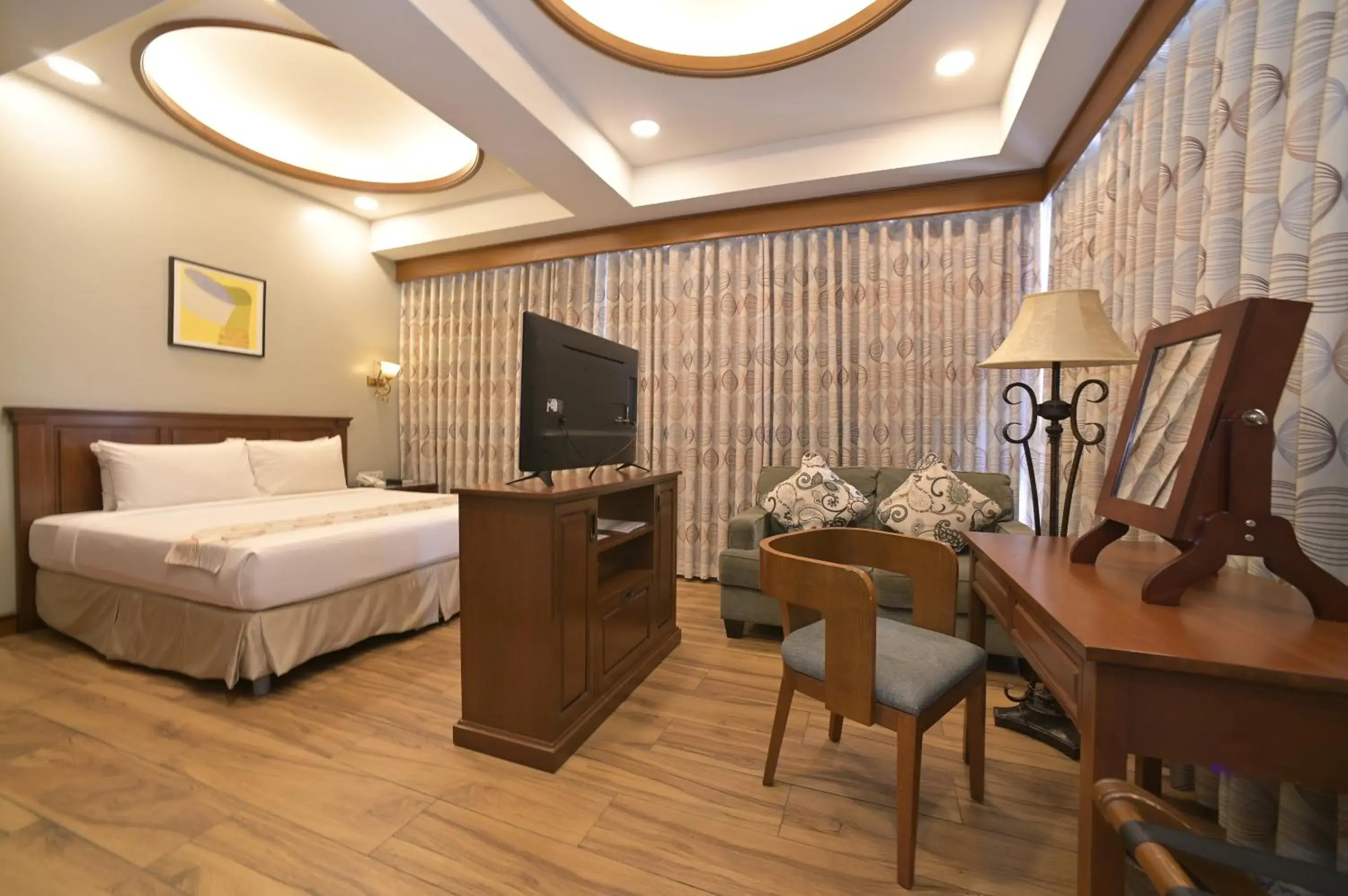 Premier Park in Paragon Hotel and Suites Premier Park in Paragon Hotel and Suites