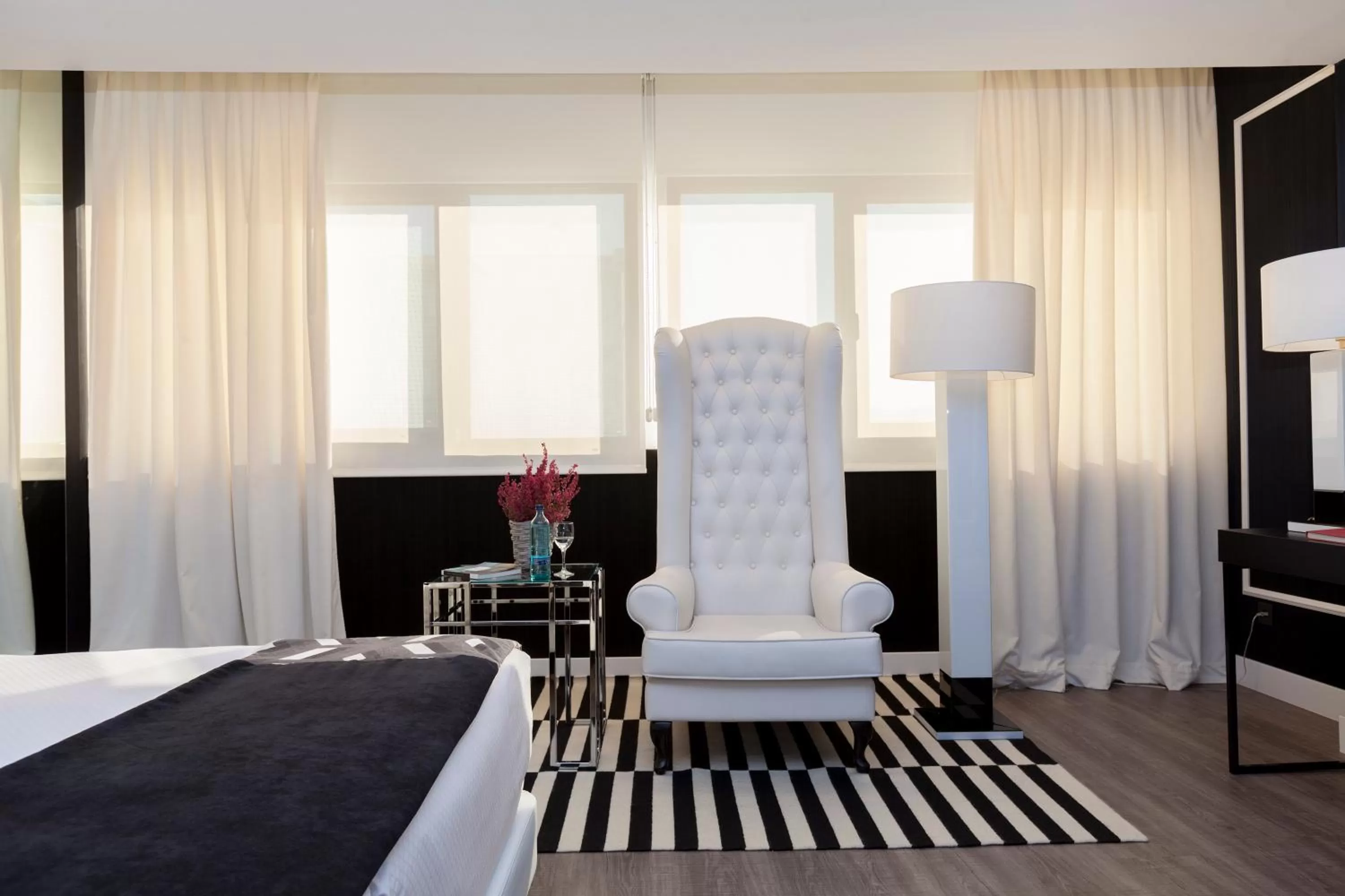 Photo of the whole room, Bed in Hotel Tres Reyes Pamplona