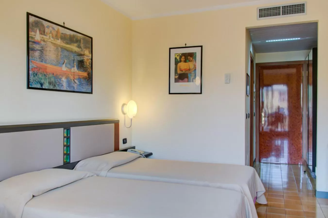 Standard Double or Twin Room in Hotel Caesar Palace