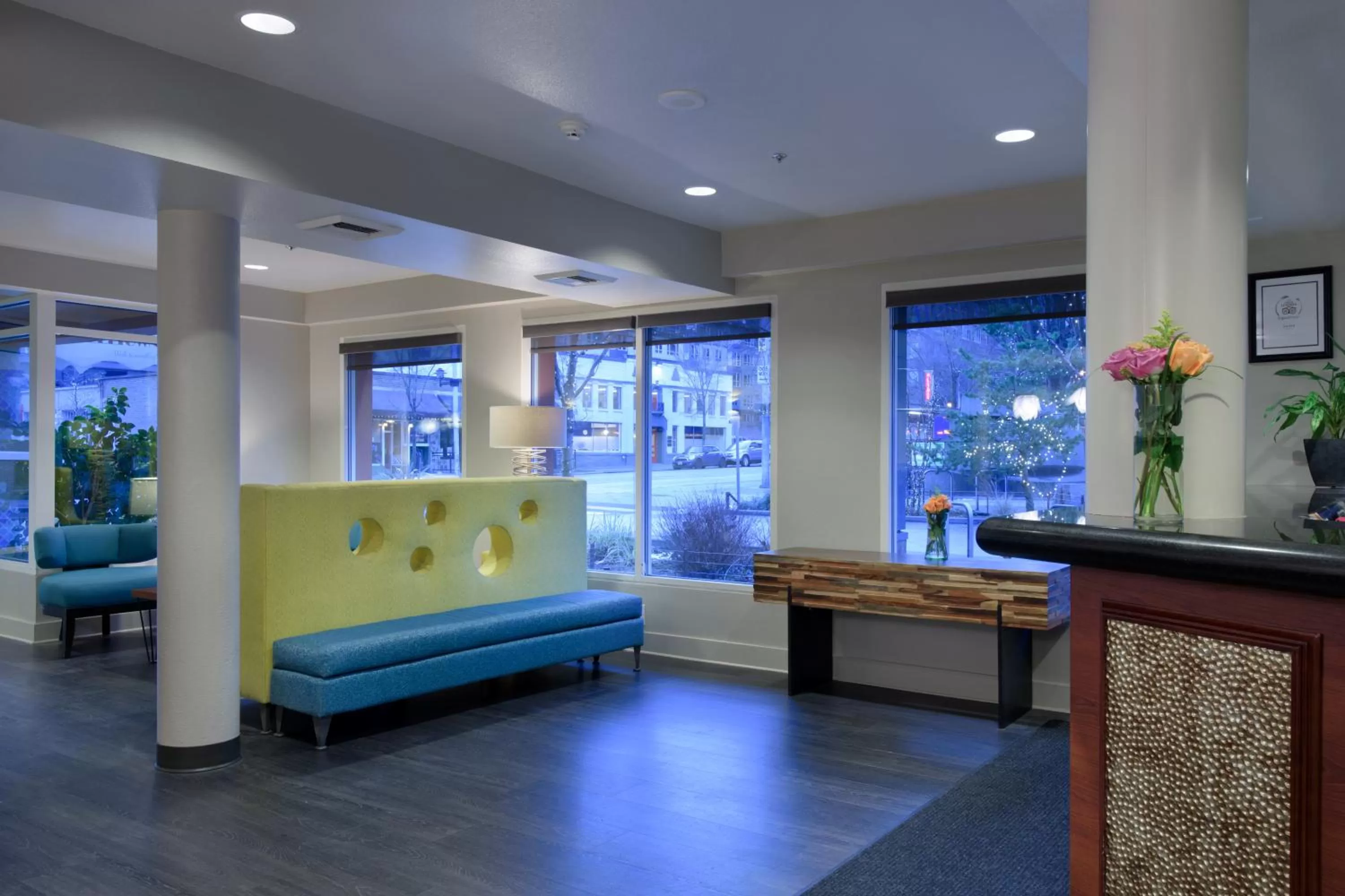 Lobby or reception in Belltown Inn